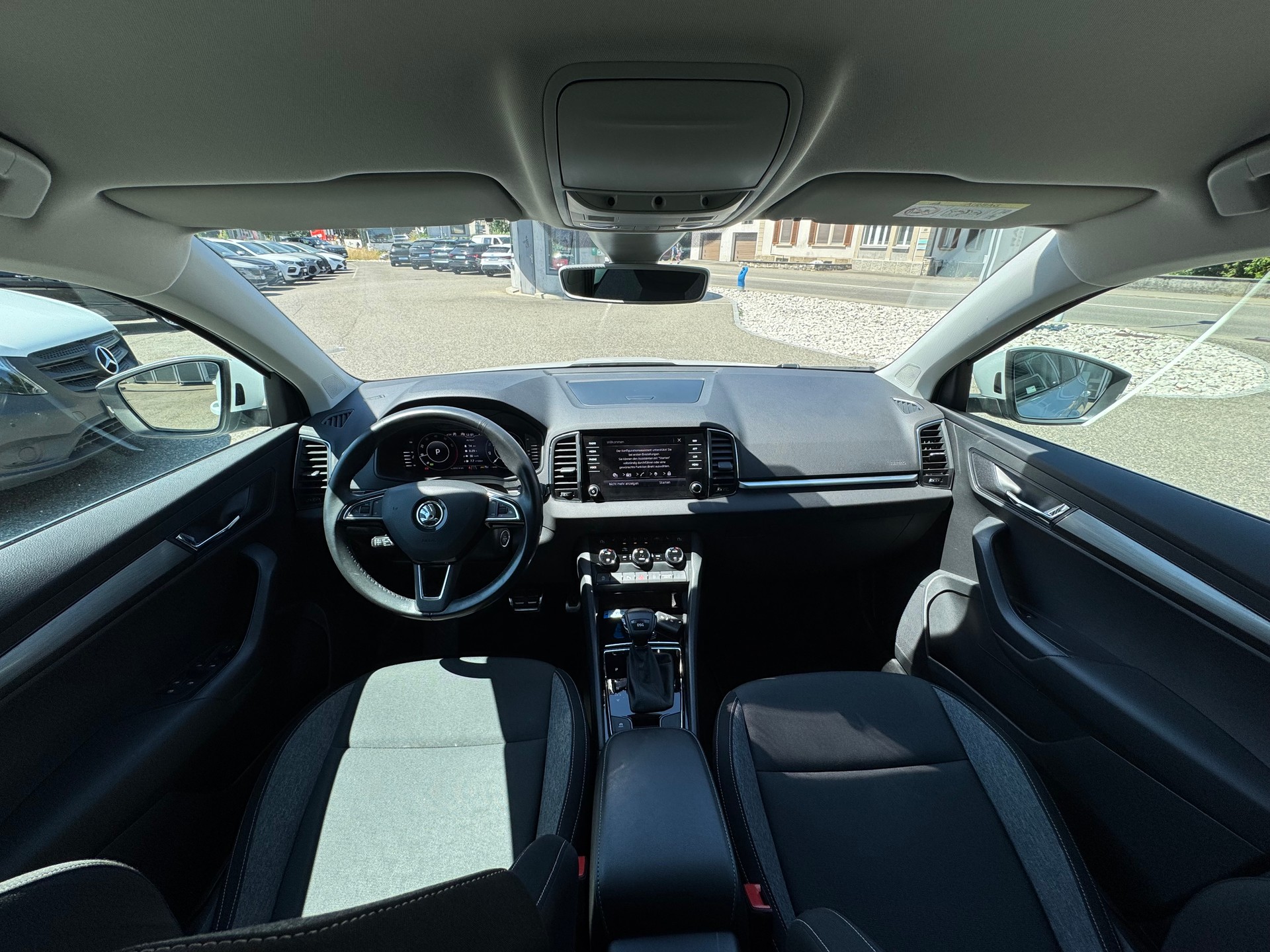 SKODA Karoq 1.5 TSI ACT Drive DSG-image-13