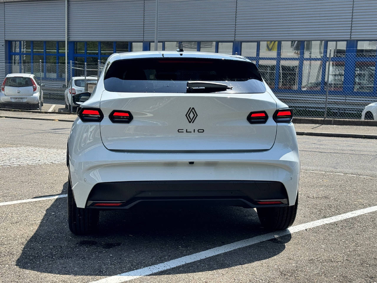 RENAULT Clio 1.2 TCe esprit Alpine EDC-image-4