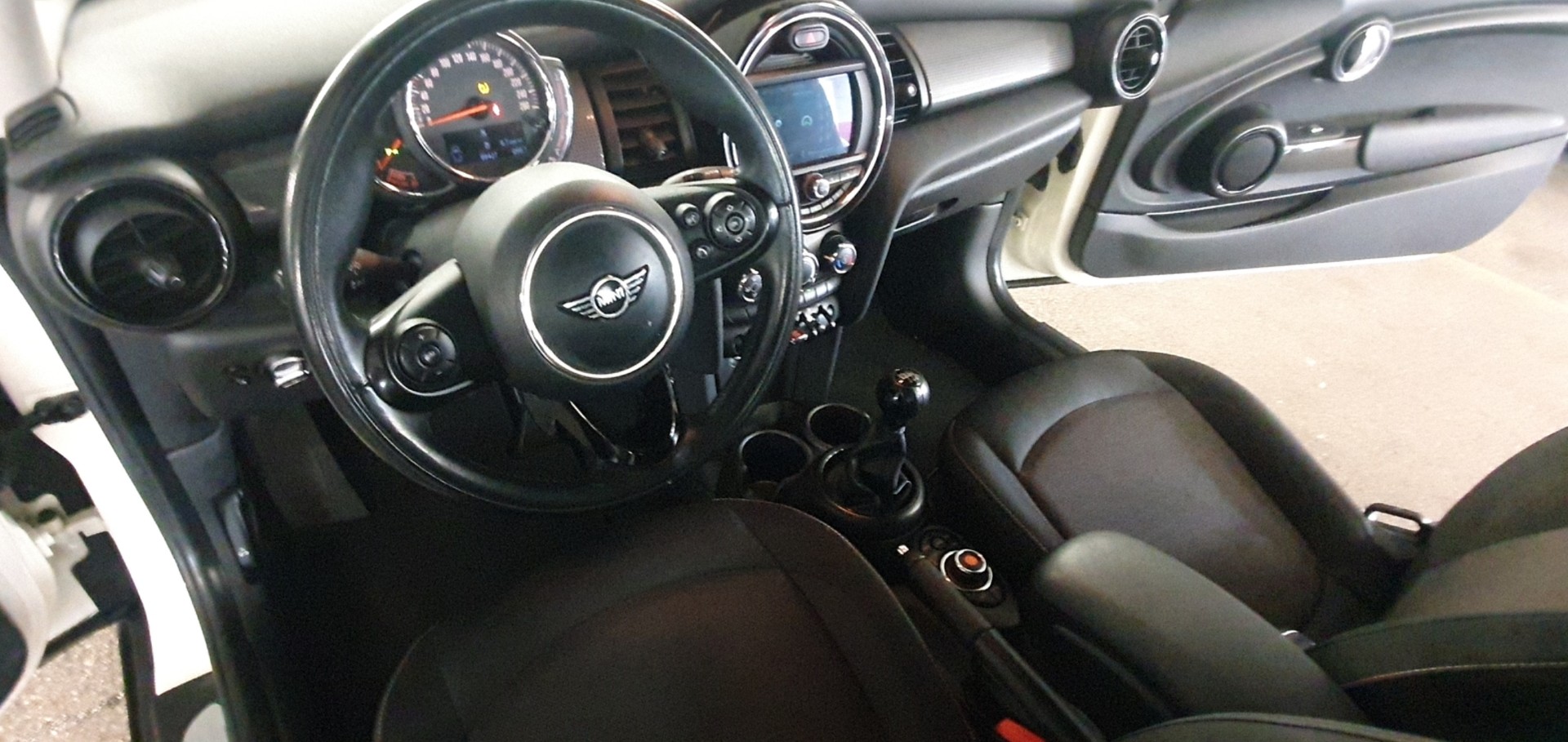 MINI Cooper-image-9