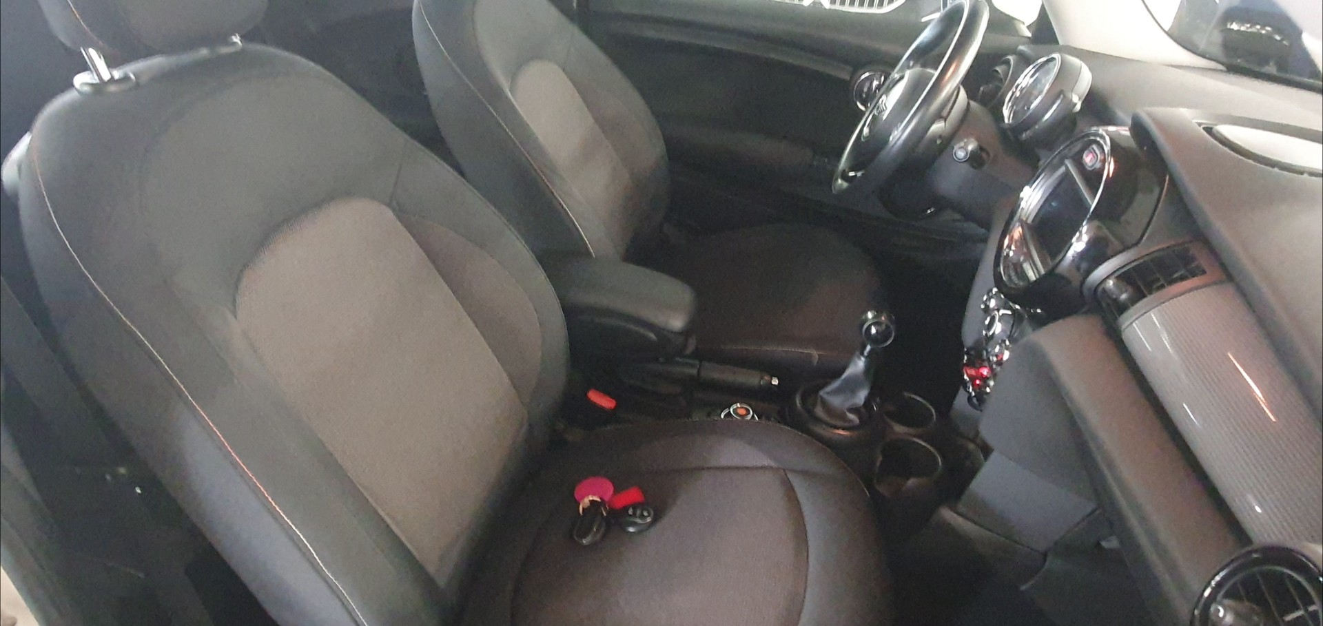 MINI Cooper-image-10