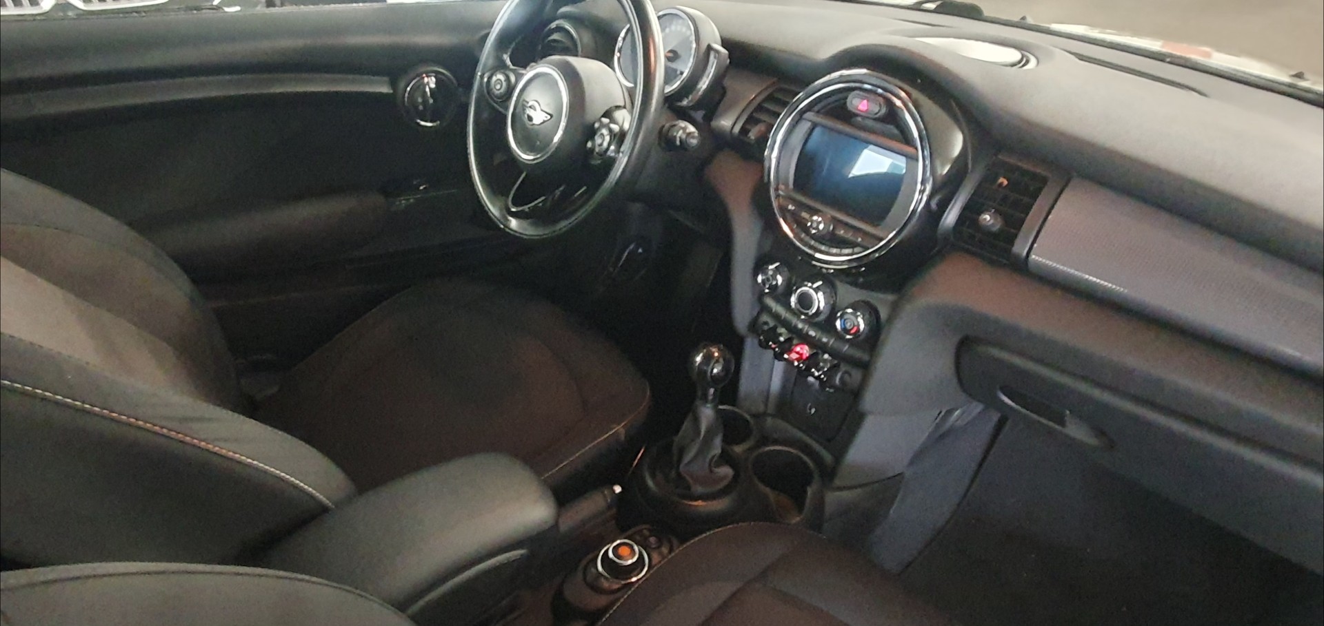 MINI Cooper-image-12