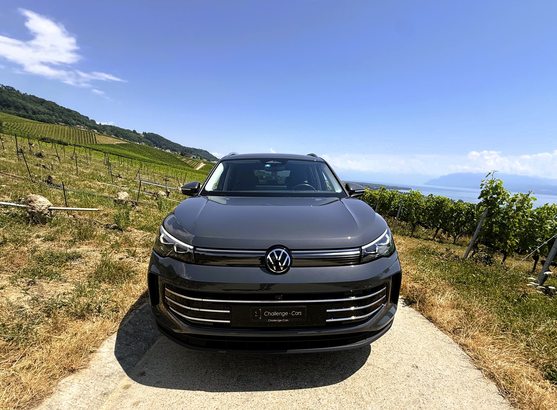 VW Tiguan 2.0 TDI SCR Elegance 4Motion DSG-image-7