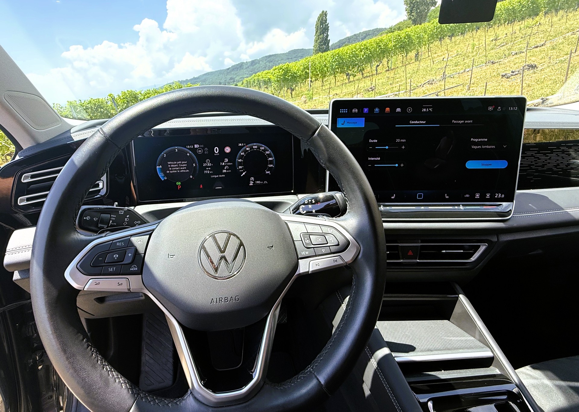 VW Tiguan 2.0 TDI SCR Elegance 4Motion DSG-image-10