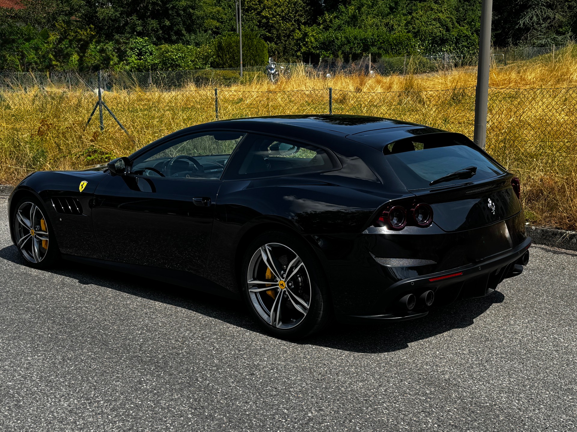 FERRARI GTC 4 Lusso-image-2