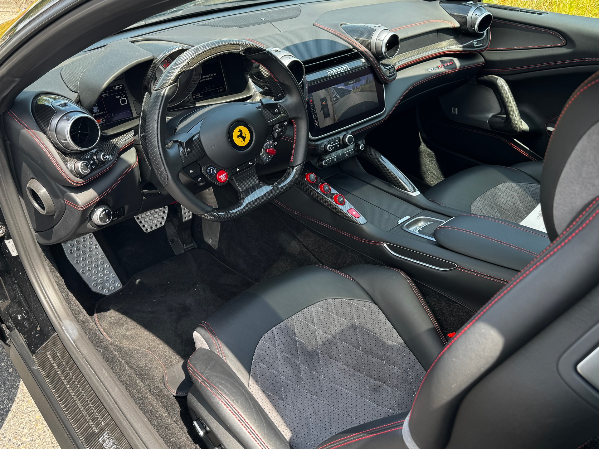 FERRARI GTC 4 Lusso-image-4