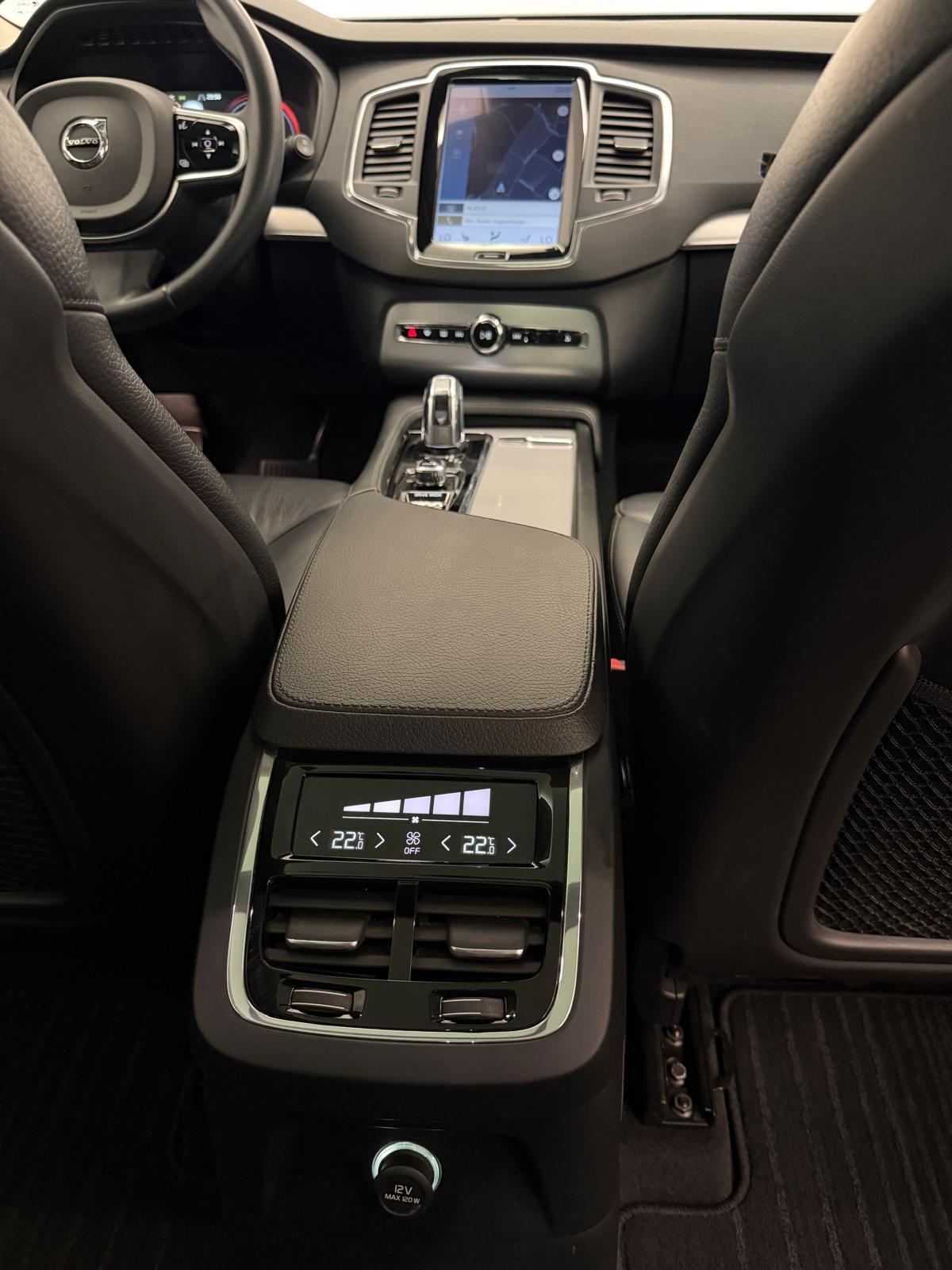VOLVO XC90 2.0 T8 TE Momentum 7P. AWD-image-16