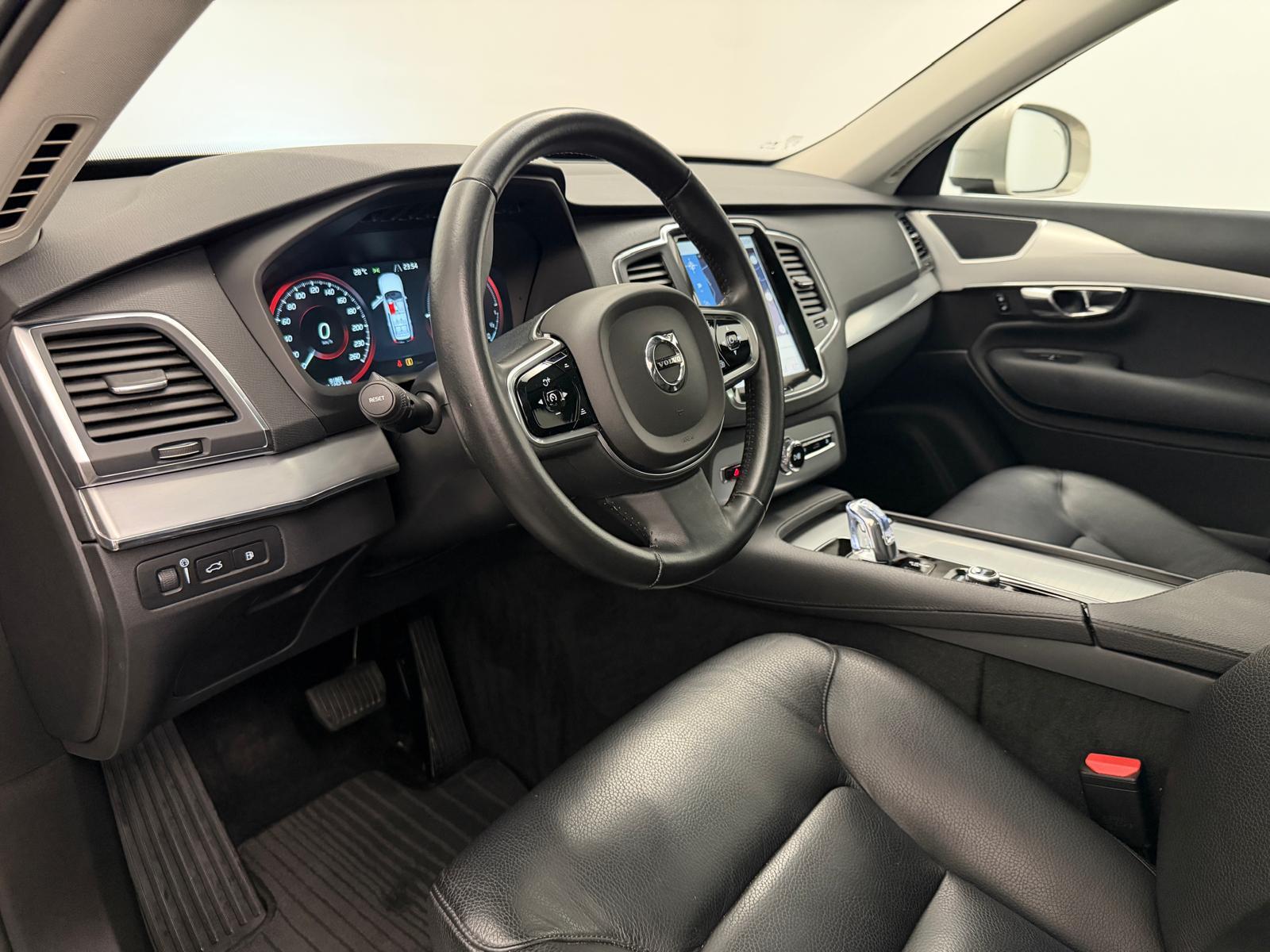 VOLVO XC90 2.0 T8 TE Momentum 7P. AWD-image-8