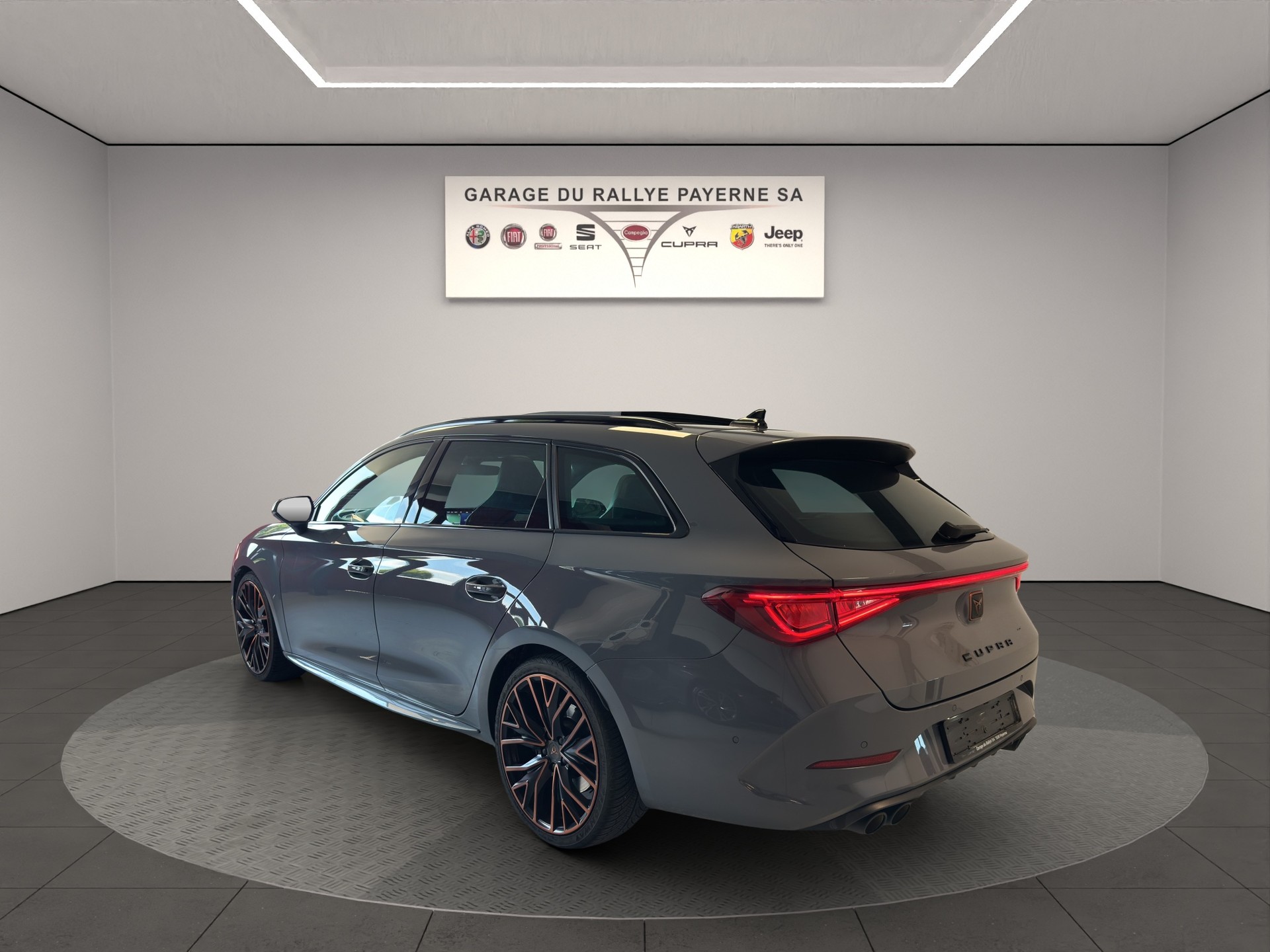 CUPRA LEON ST 2.0 TSI VZ DSG 4Drive-image-2