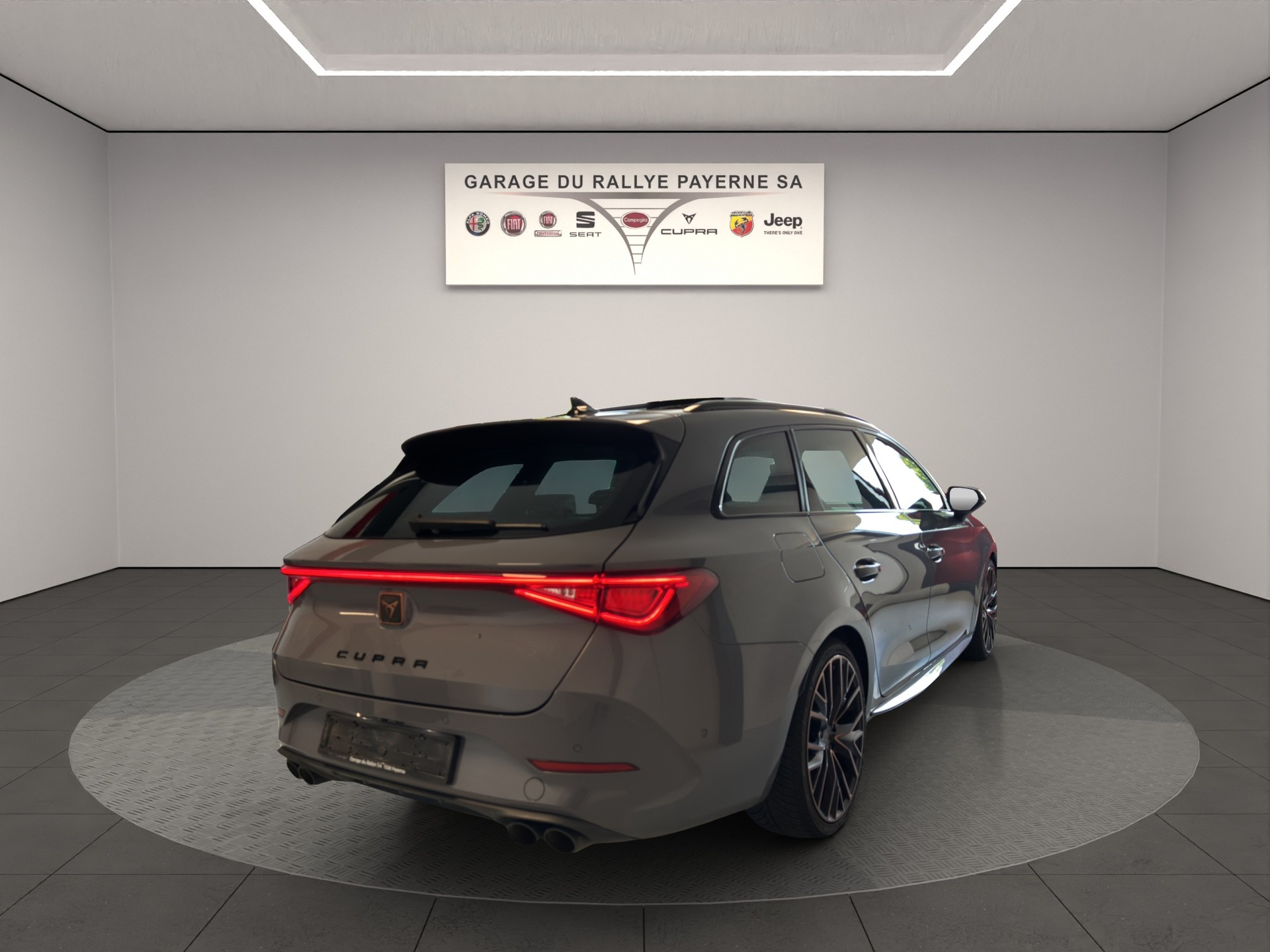 CUPRA LEON ST 2.0 TSI VZ DSG 4Drive-image-4