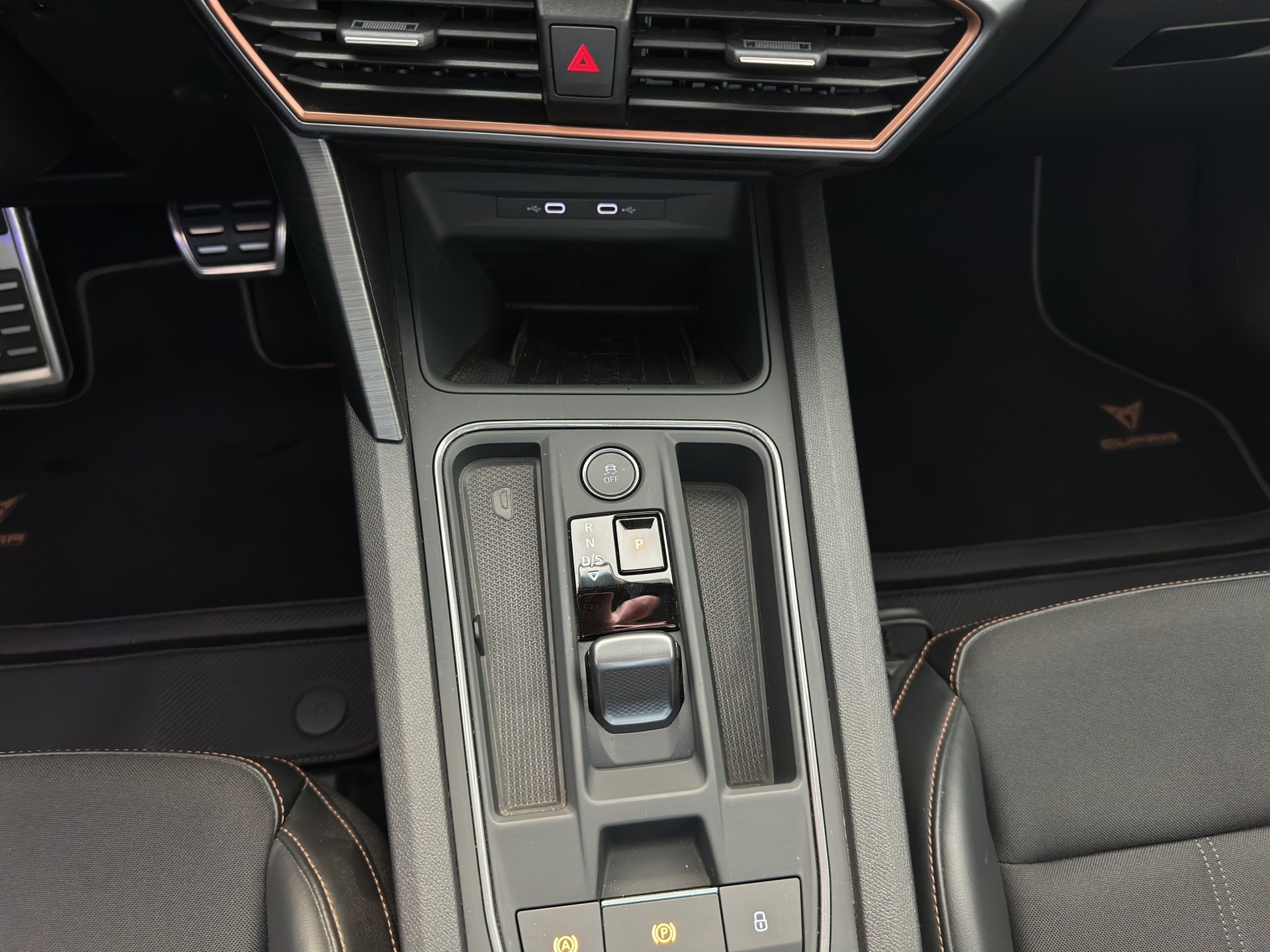 CUPRA LEON ST 2.0 TSI VZ DSG 4Drive-image-18