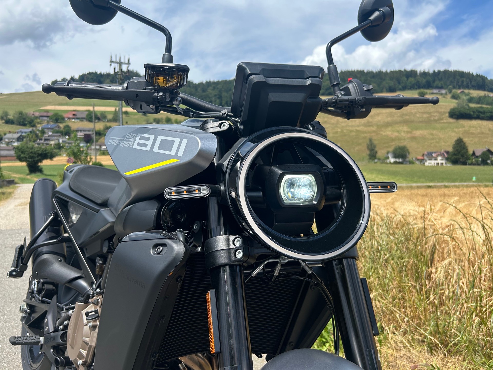 HUSQVARNA Vitpilen 801-image-1