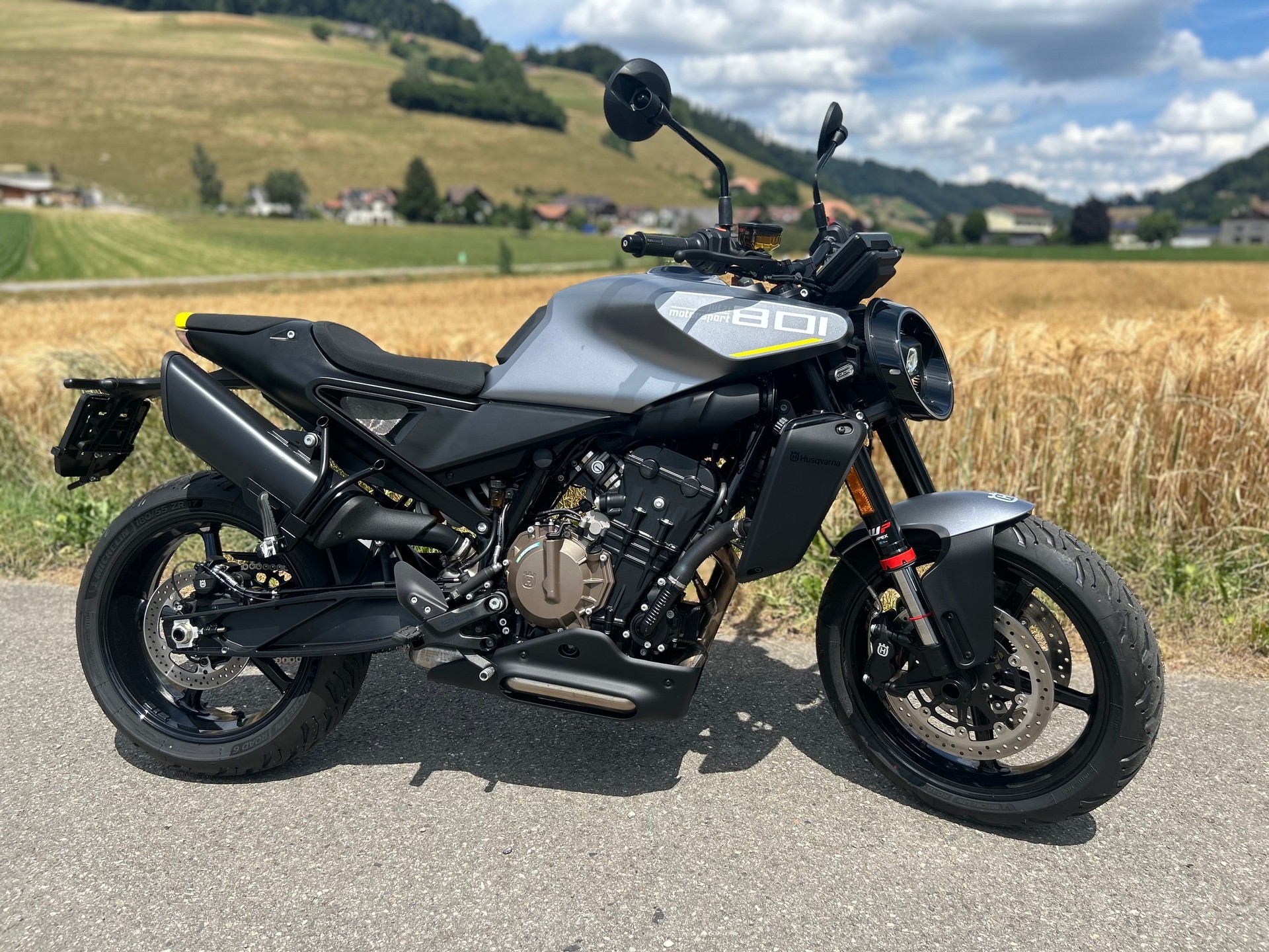 HUSQVARNA Vitpilen 801