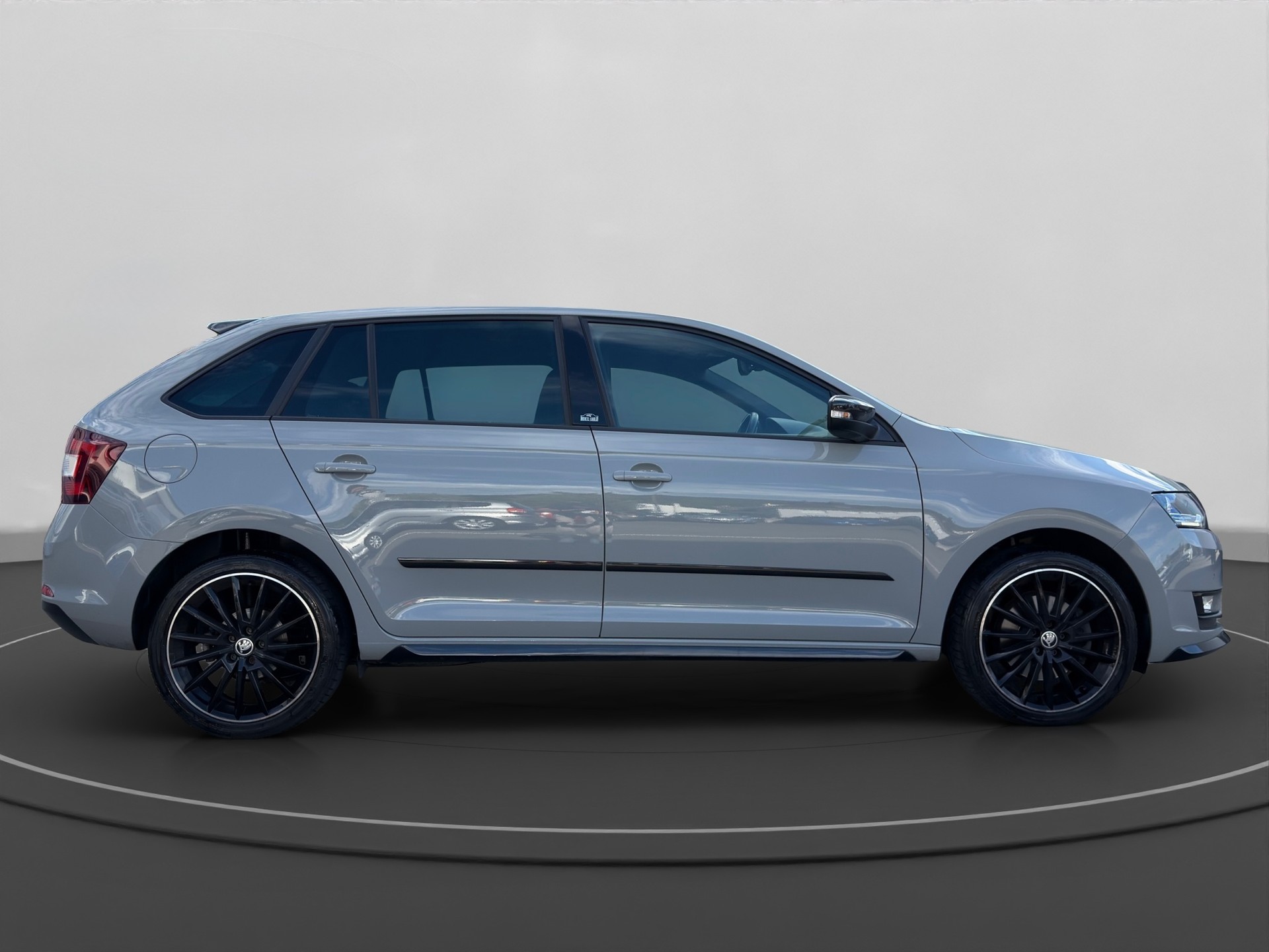 SKODA Rapid Spaceback 1.0 TSI Monte Carlo DSG-image-5