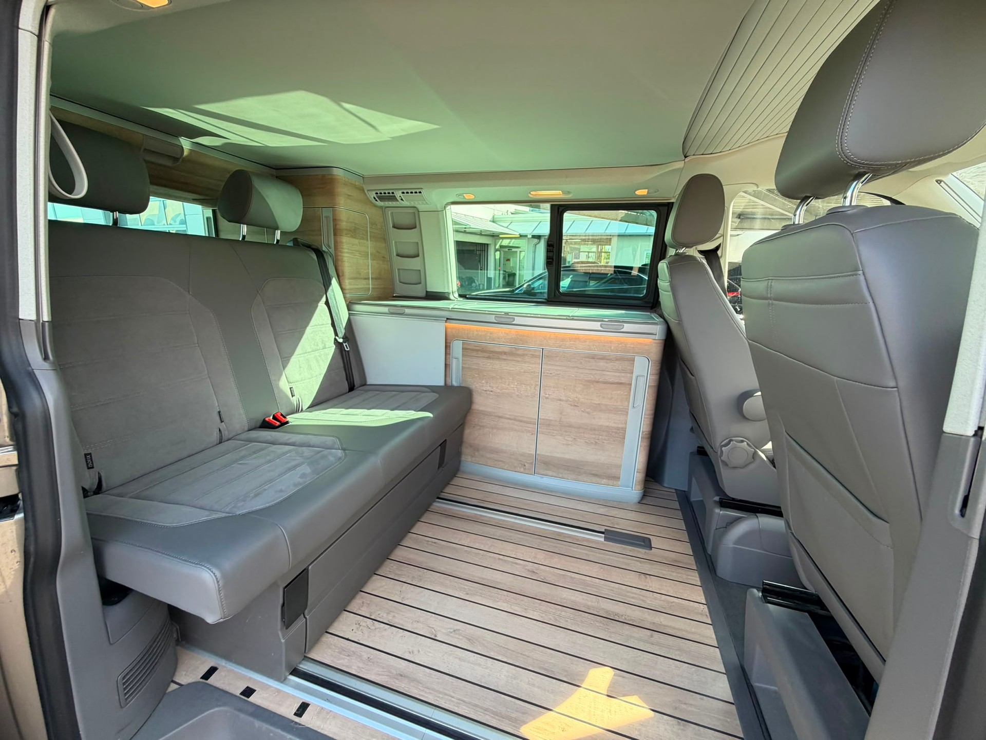 VW T6.1 California 2.0 Bi-TDI Ocean Liberty 4Motion DSG-image-13