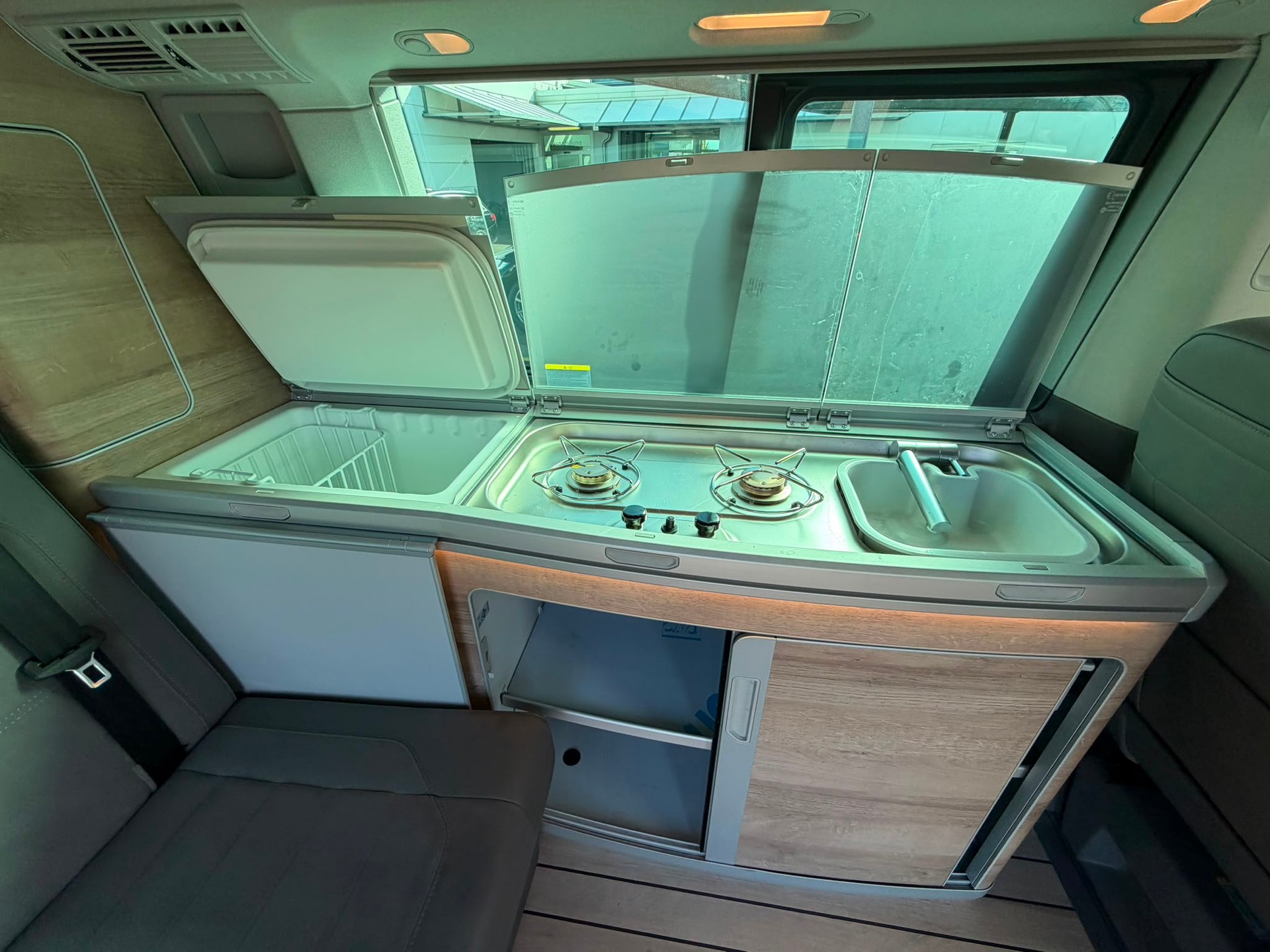 VW T6.1 California 2.0 Bi-TDI Ocean Liberty 4Motion DSG-image-14