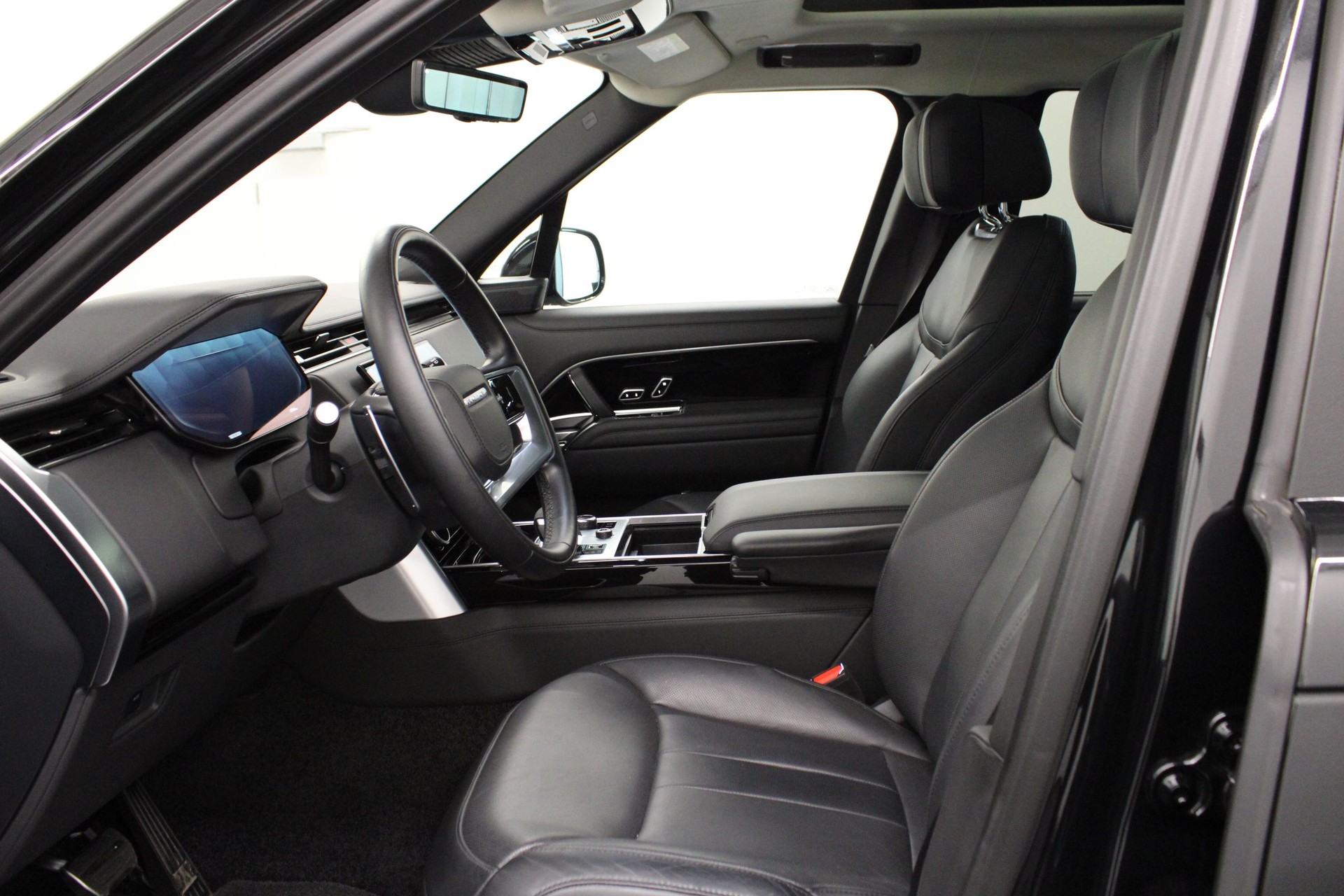 LAND ROVER Range Rover 4.4 V8 Autobiography-image-4
