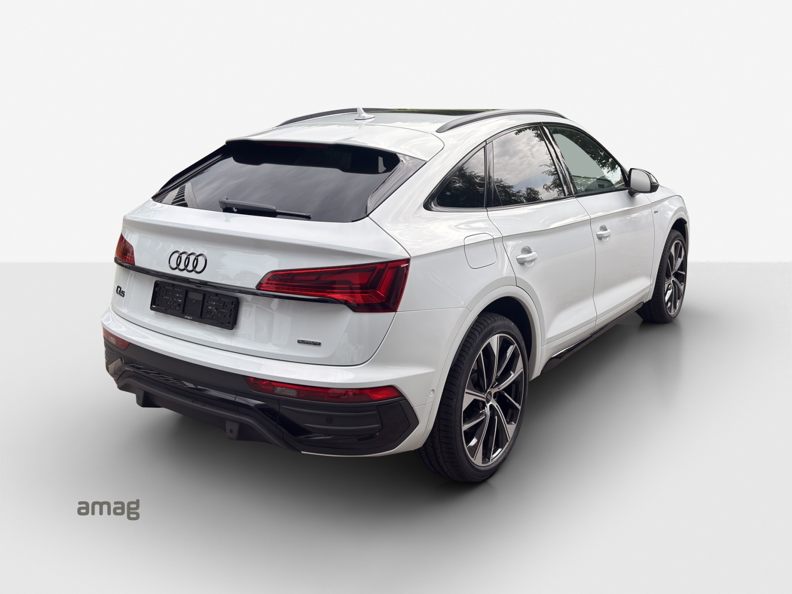 AUDI Q5 Sportback 45 TFSI S line quattro S-tronic-image-4