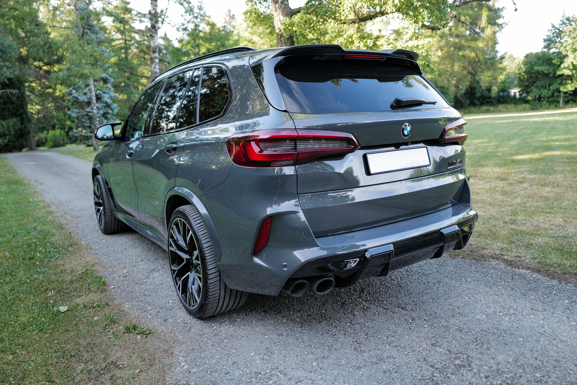 BMW M Competition-image-1