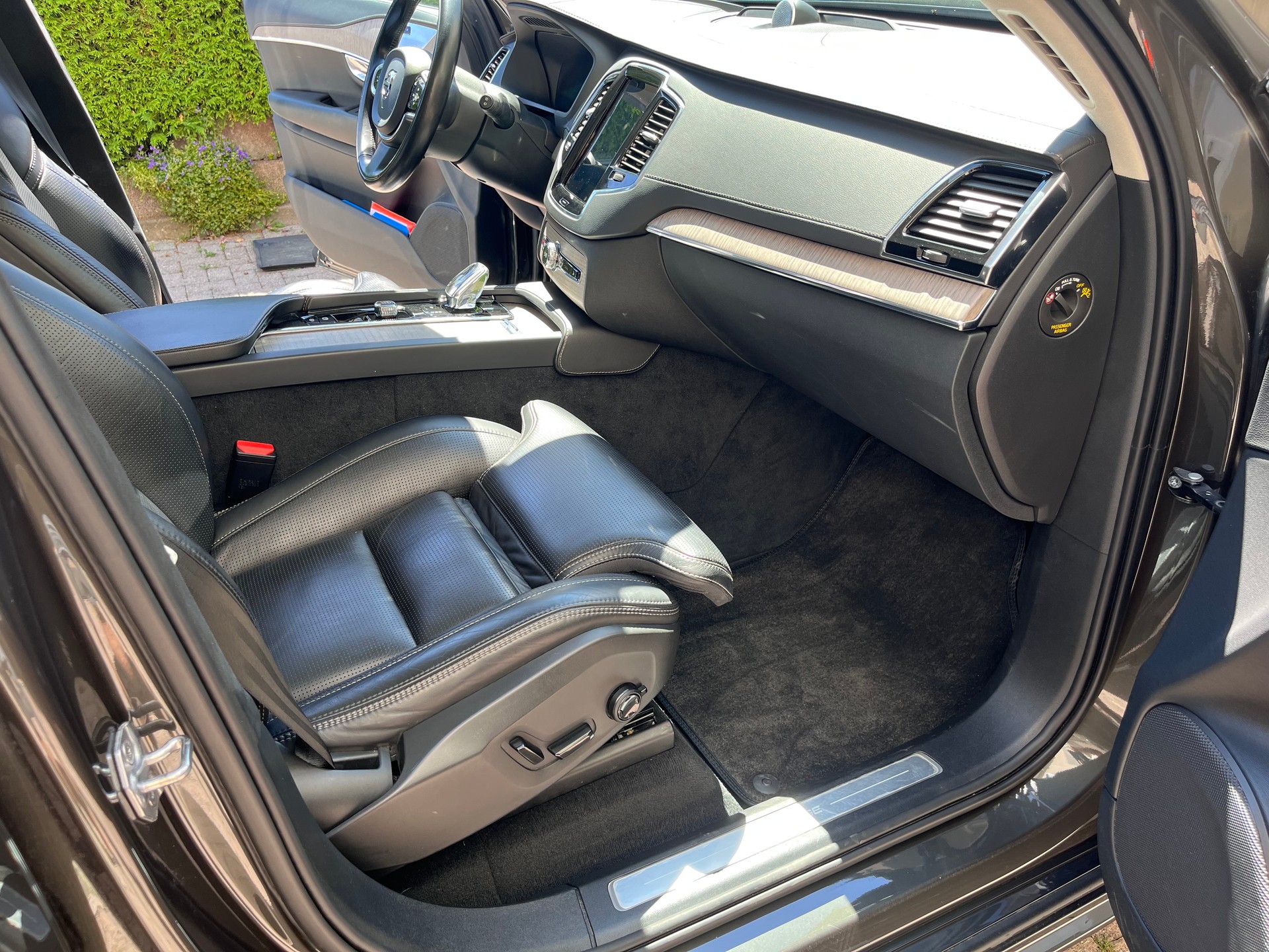 VOLVO 2.0 T8 TE Inscription 7P. eAWD-image-2