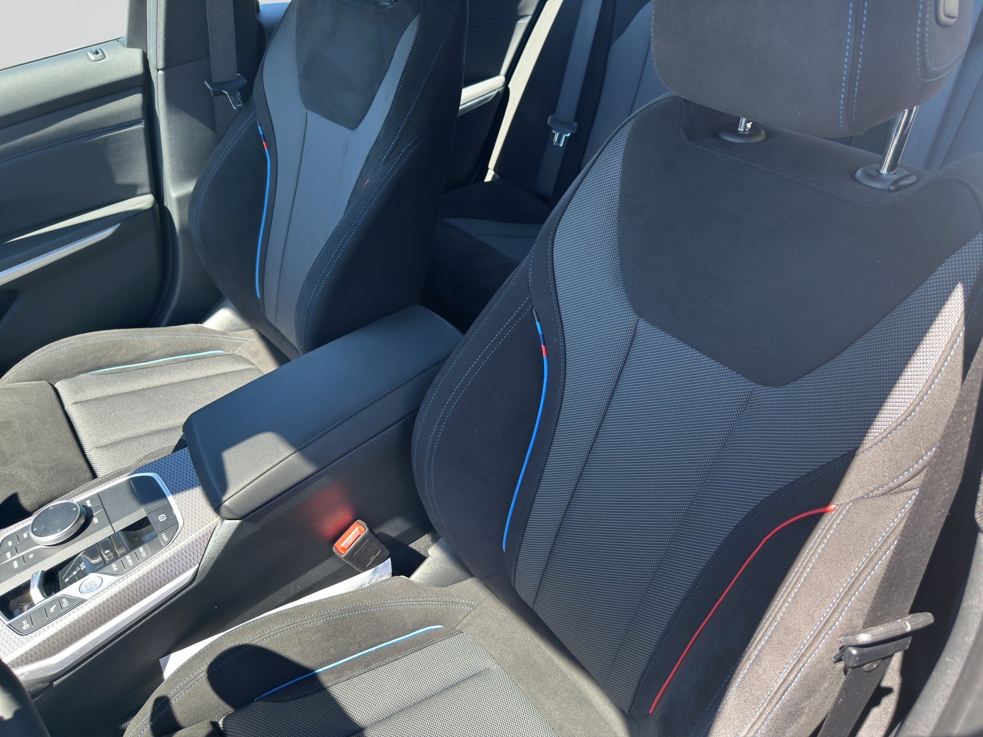 BMW 330i Shadow xDrive Steptronic-image-6