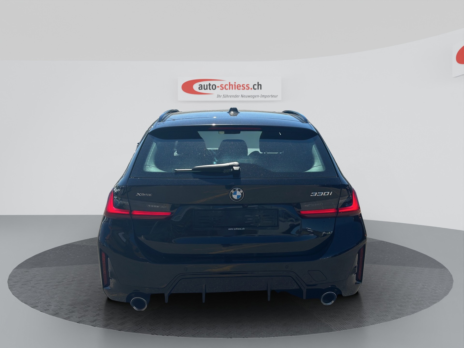 BMW 330i Shadow xDrive Steptronic-showroom-element-3