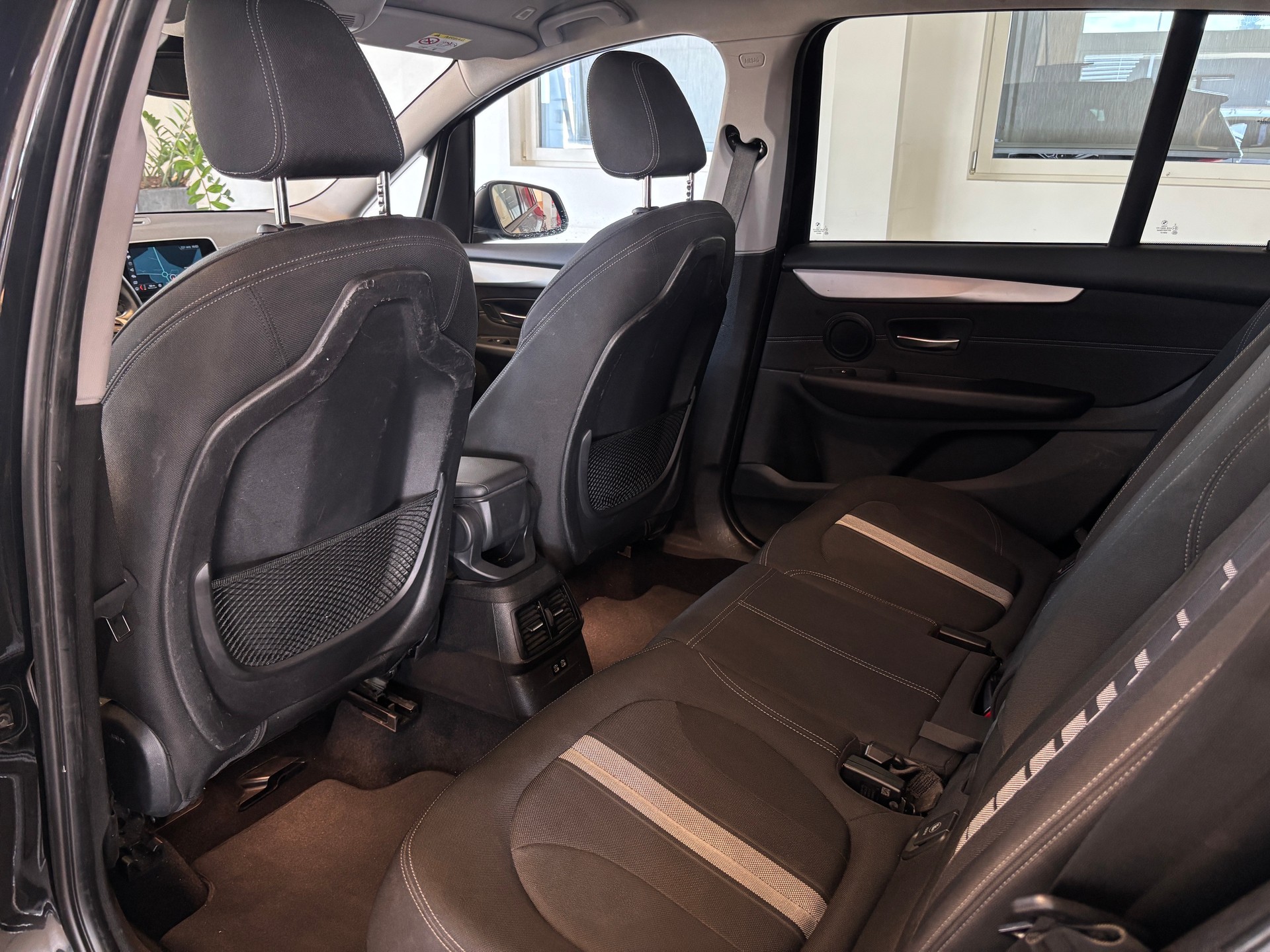 BMW 218d xDrive Gran Tourer Steptronic-image-11
