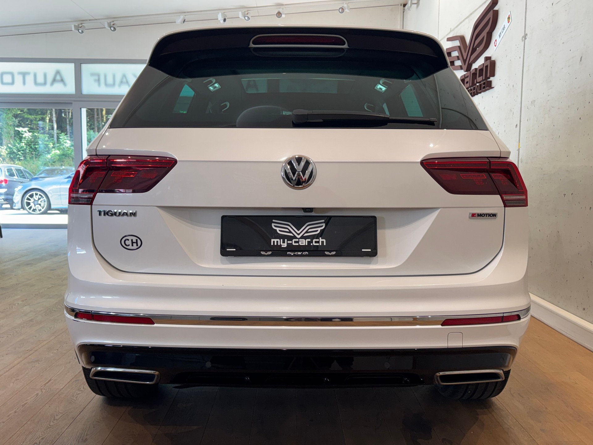 VW Tiguan 2.0 TDI SCR Highline R LINE 4Motion DSG || CH-FZG || HEAD UP || 360 || AHK || PANORAMA || DYNAUDIO-image-7