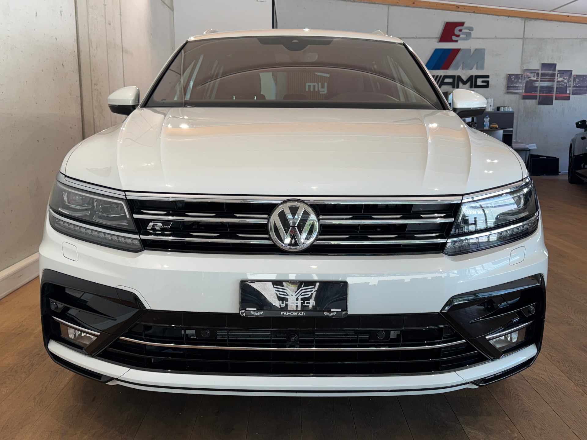 VW Tiguan 2.0 TDI SCR Highline R LINE 4Motion DSG || CH-FZG || HEAD UP || 360 || AHK || PANORAMA || DYNAUDIO-image-14