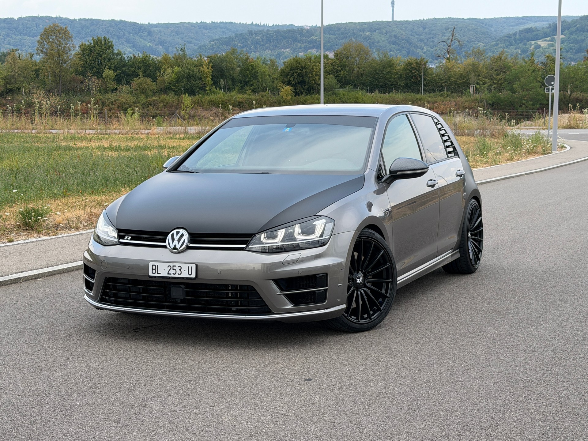 VW Golf 2.0 TSI R 4Motion DSG-image-0