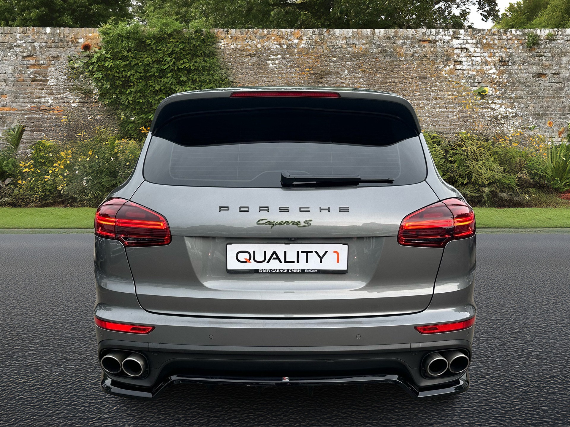 PORSCHE Cayenne S E-Hybrid Platinum Edition-image-3