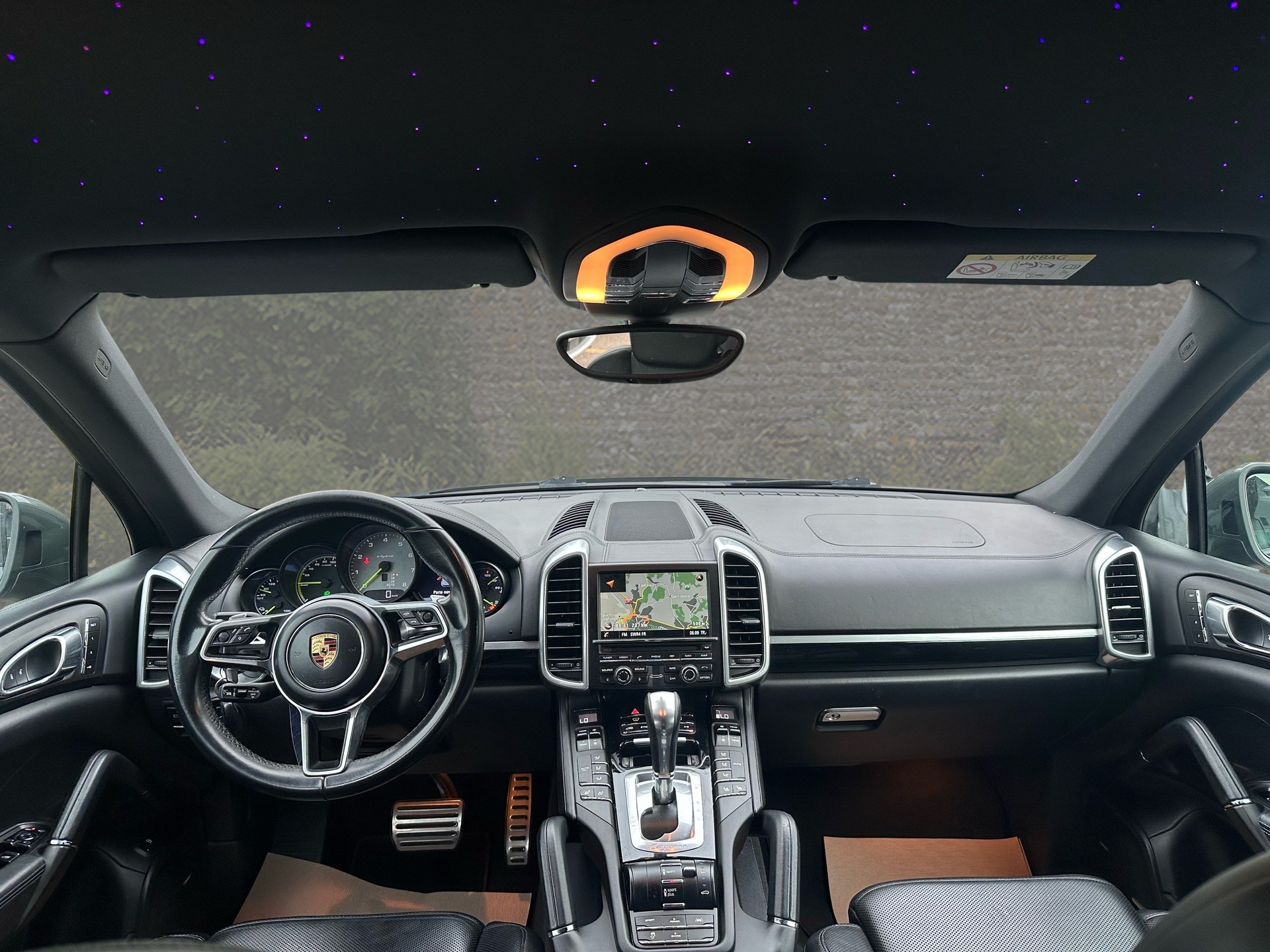 PORSCHE Cayenne S E-Hybrid Platinum Edition-image-9