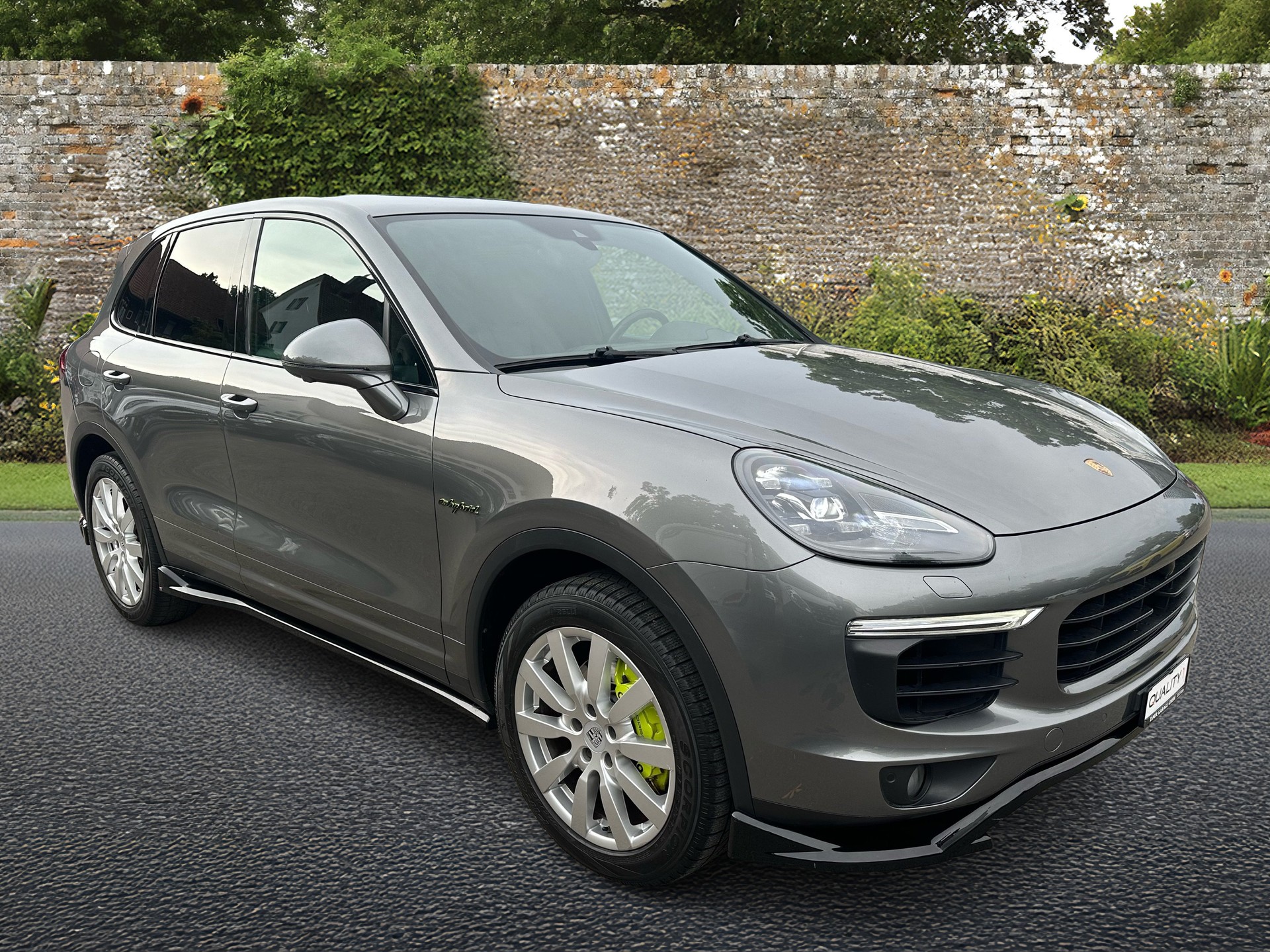 PORSCHE Cayenne S E-Hybrid Platinum Edition-image-6