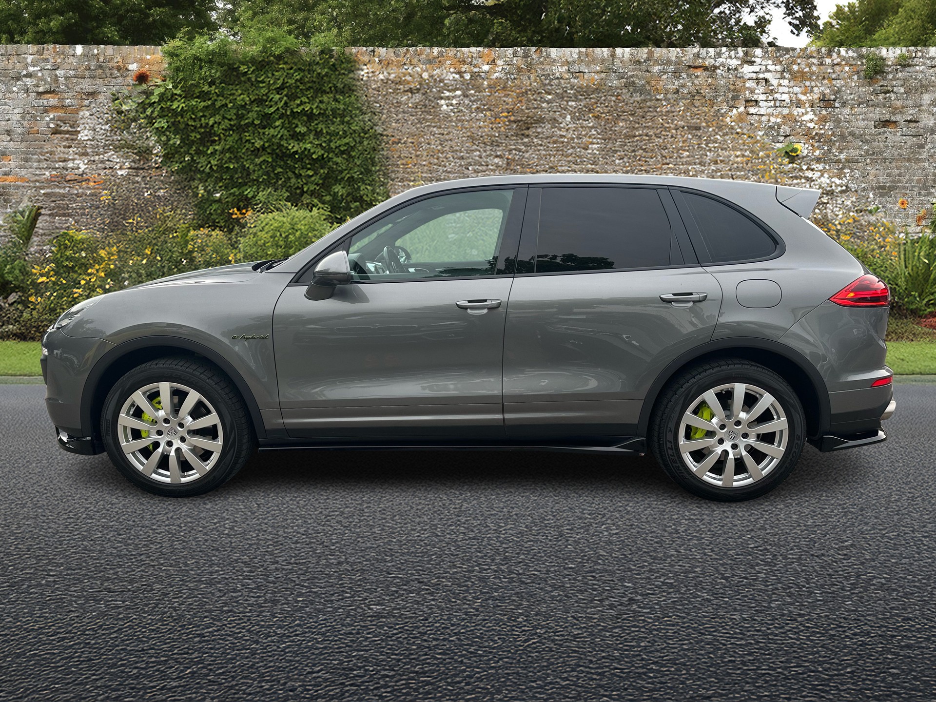 PORSCHE Cayenne S E-Hybrid Platinum Edition-image-1