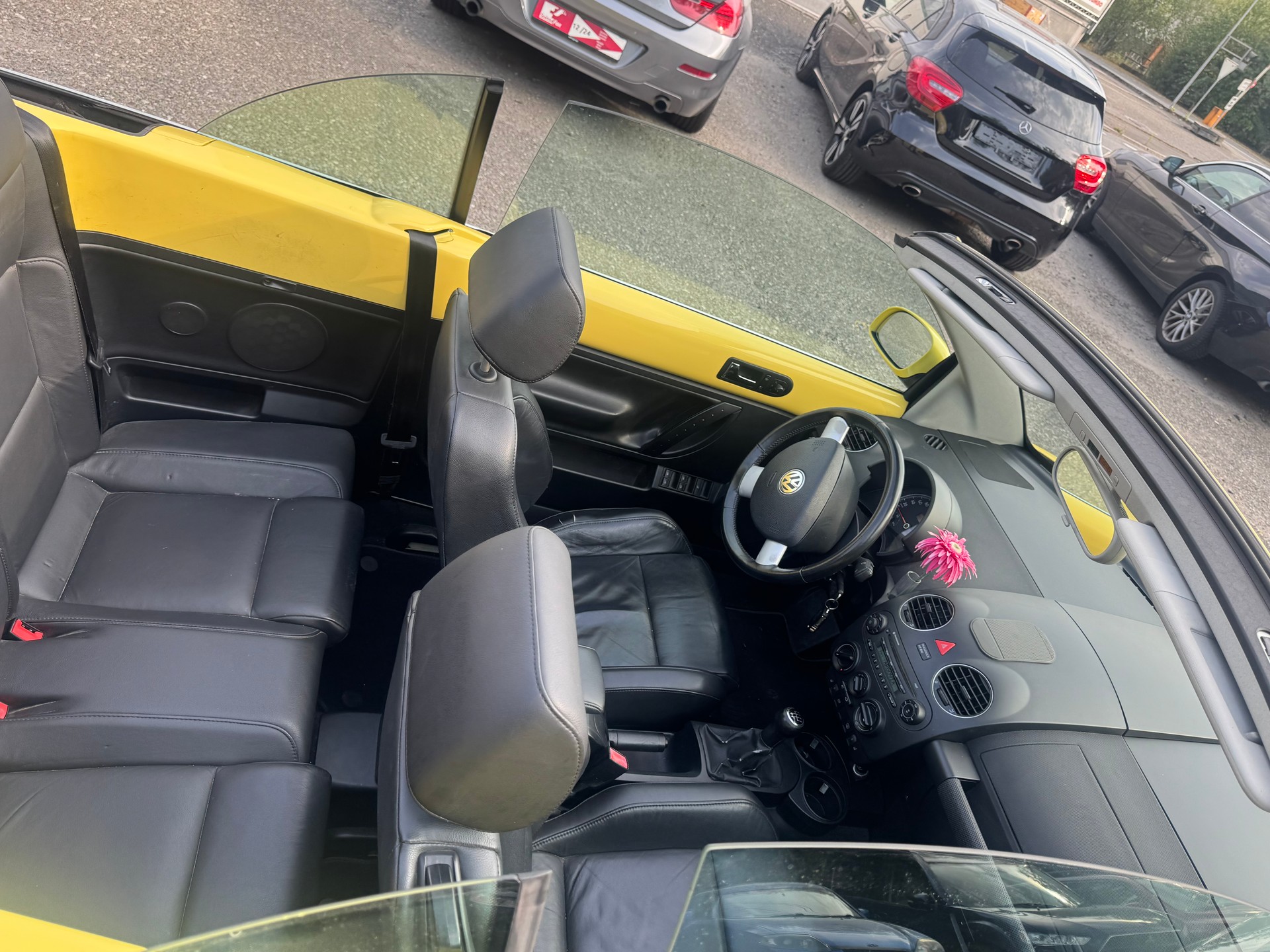 VW BEETLE-image-14