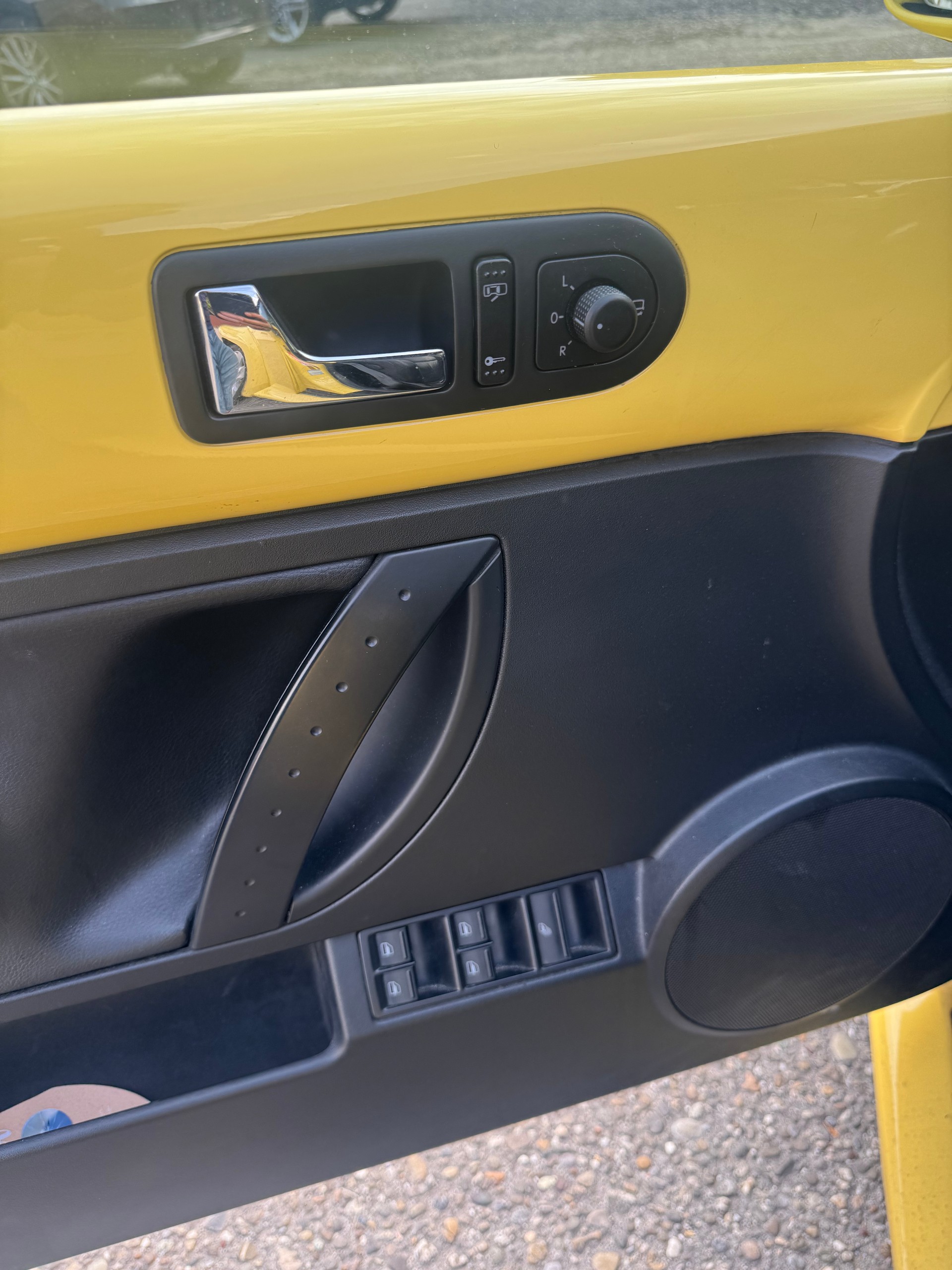 VW BEETLE-image-11