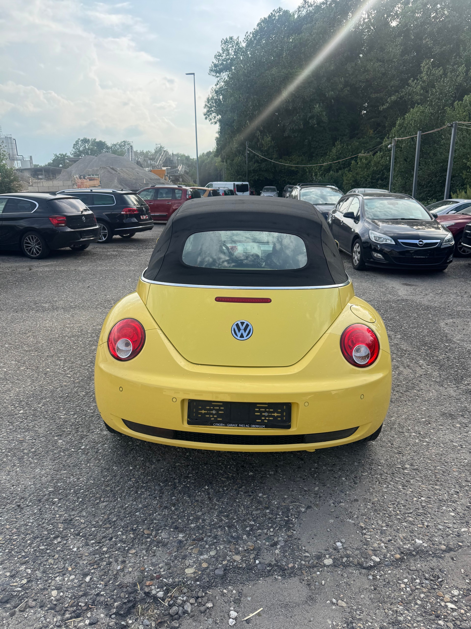 VW BEETLE-image-7