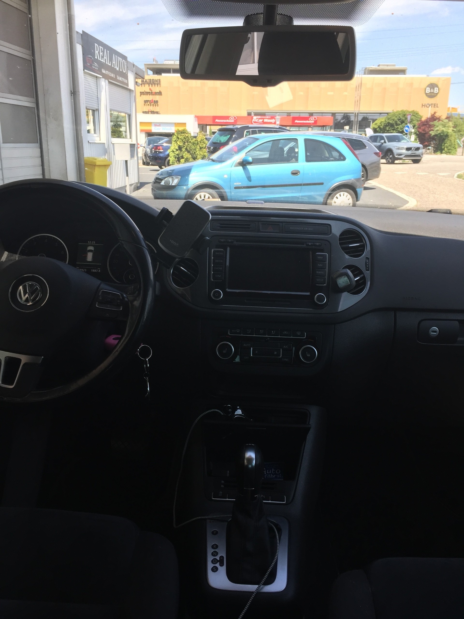 VW Tiguan 2.0 TSI Sport&Style 4Motion DSG-image-7