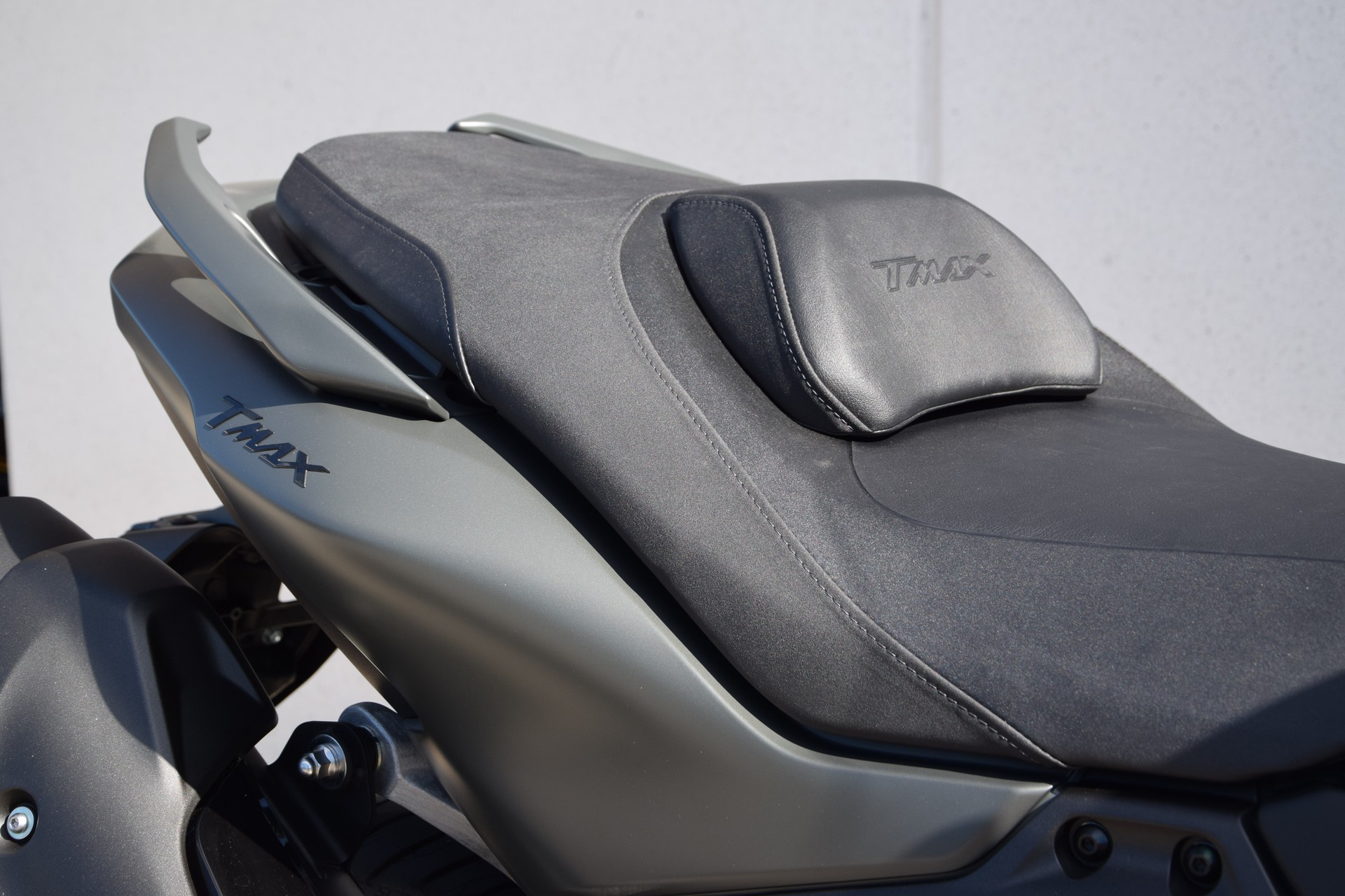 YAMAHA T-MAX 560-image-9