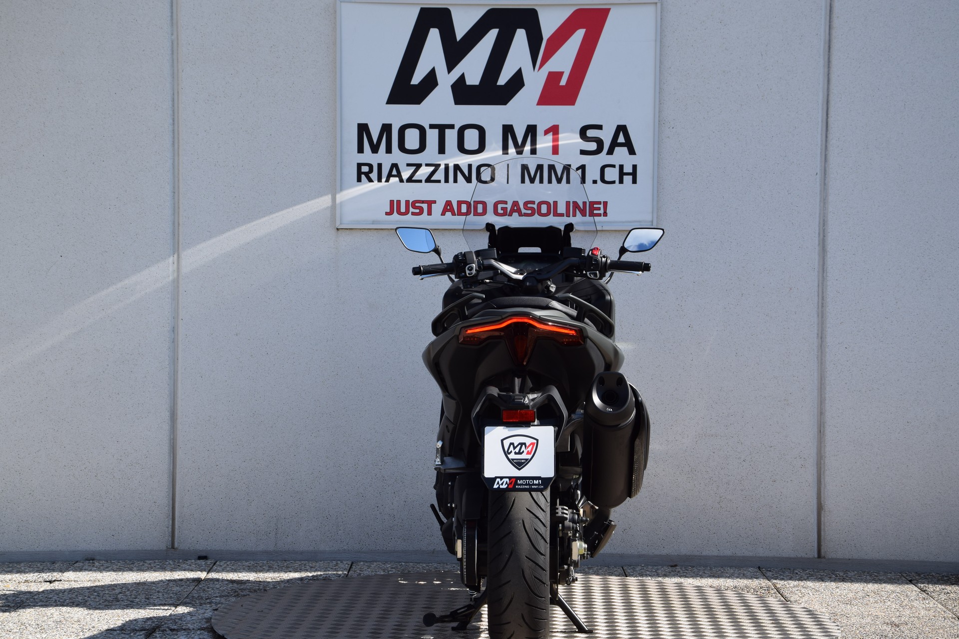 YAMAHA T-MAX 560-image-6