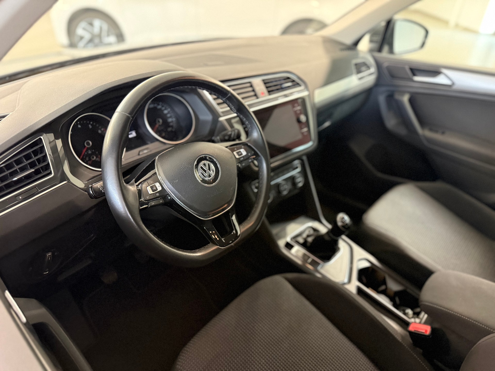 VW Tiguan 1.5TSI Evo Trendline-image-9