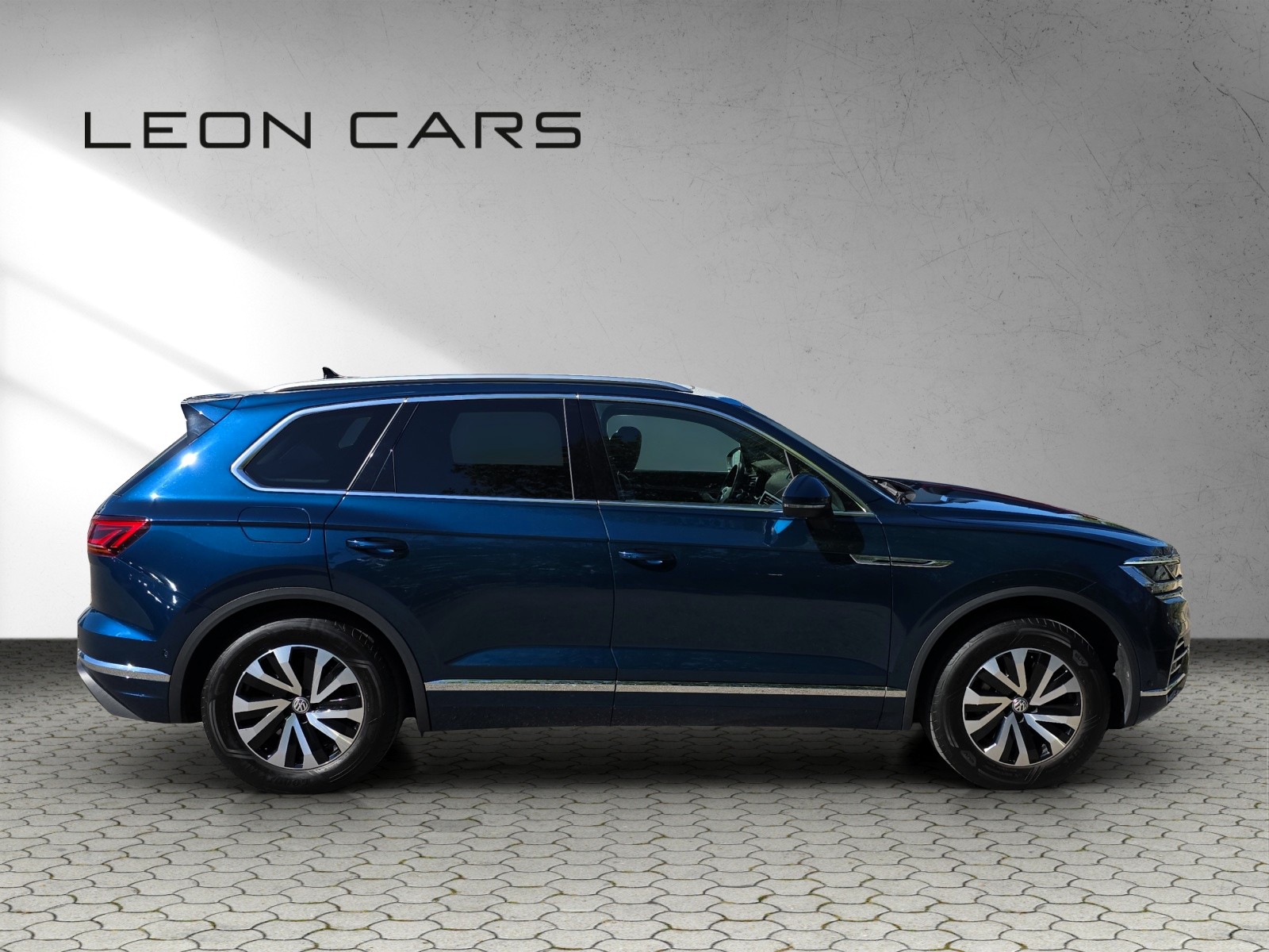 VW Touareg 3.0 TSI Elegance Tiptronic mit Luftfederung-image-3