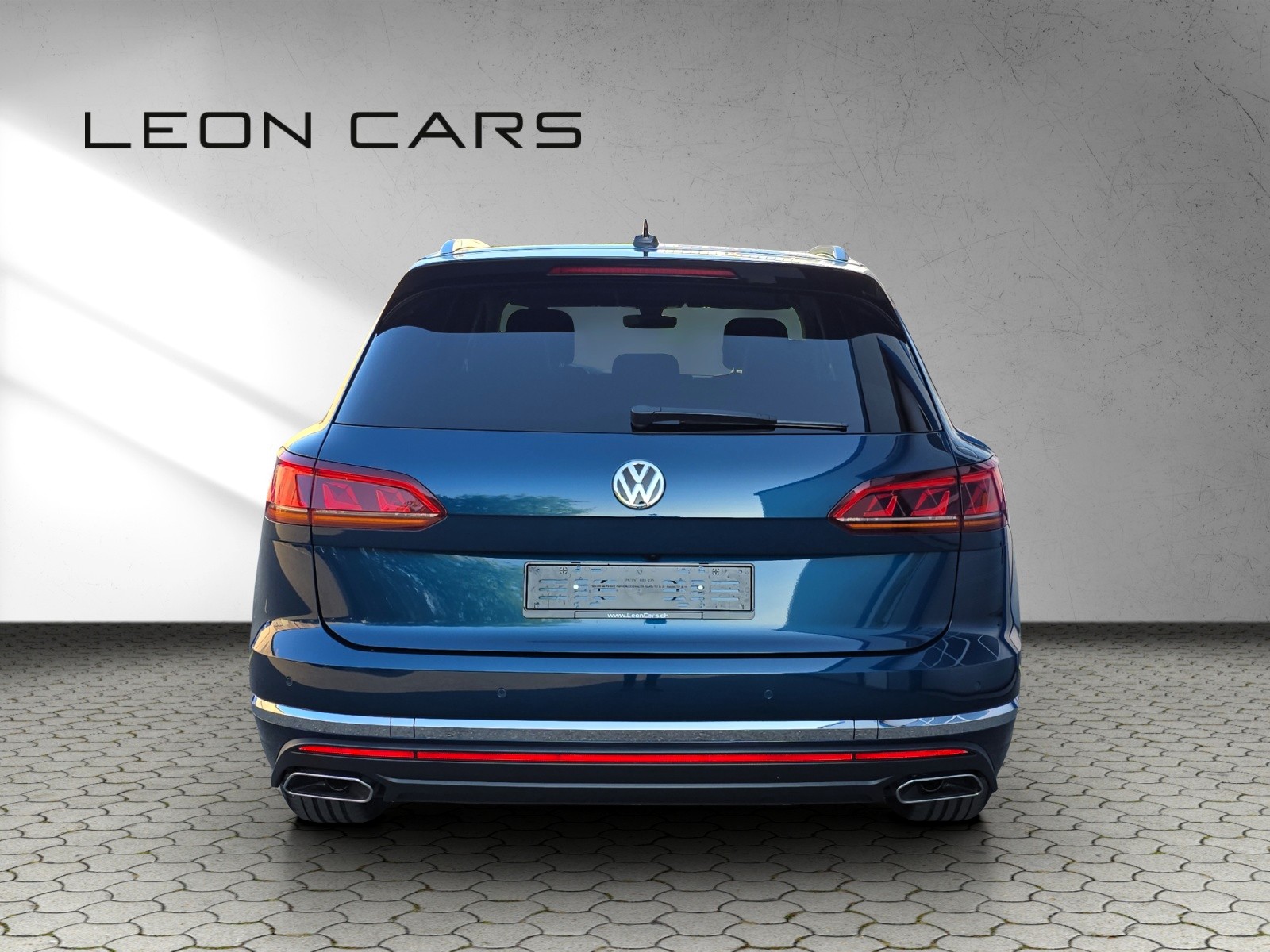 VW Touareg 3.0 TSI Elegance Tiptronic mit Luftfederung-image-5