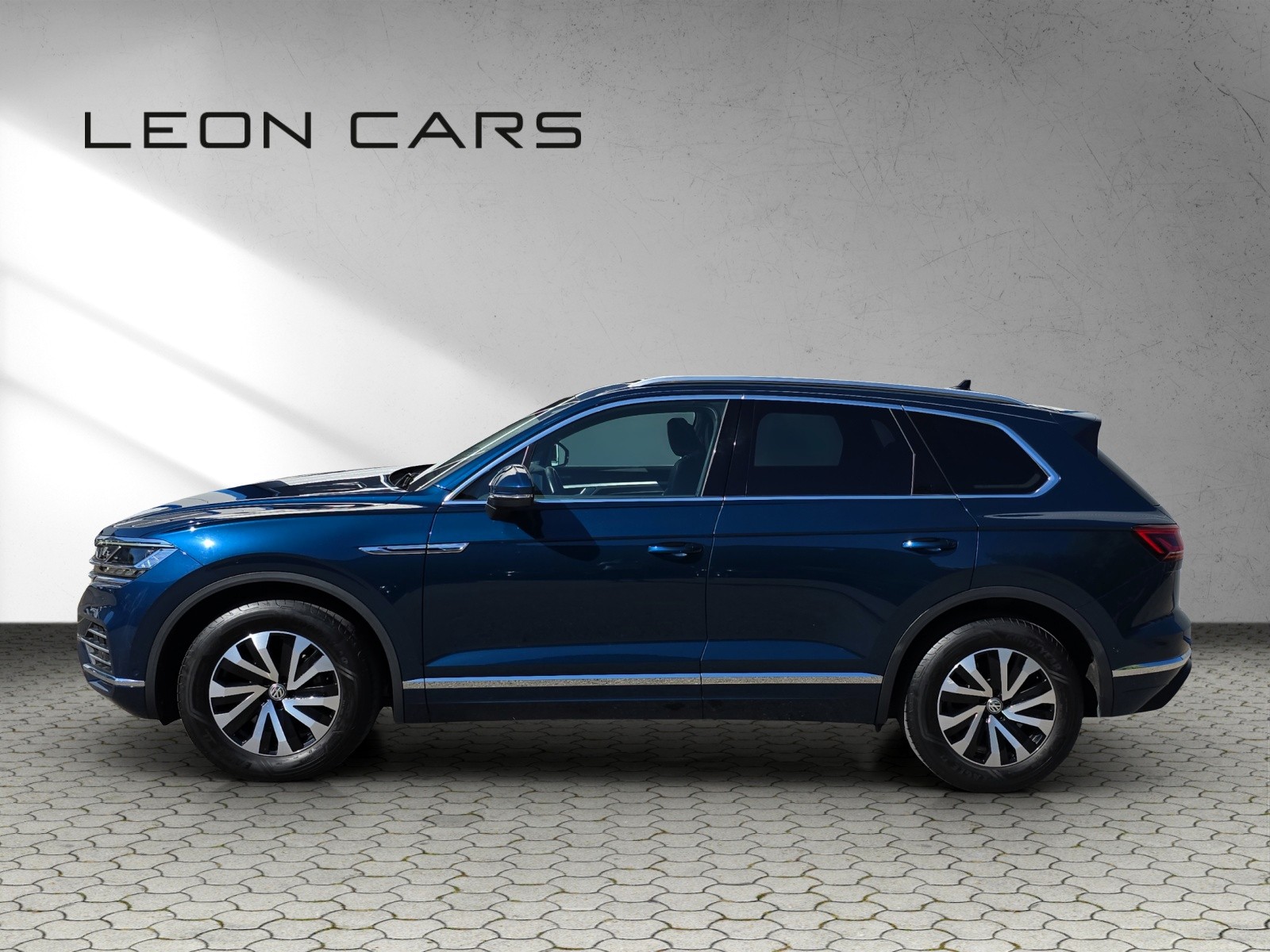 VW Touareg 3.0 TSI Elegance Tiptronic mit Luftfederung-image-7