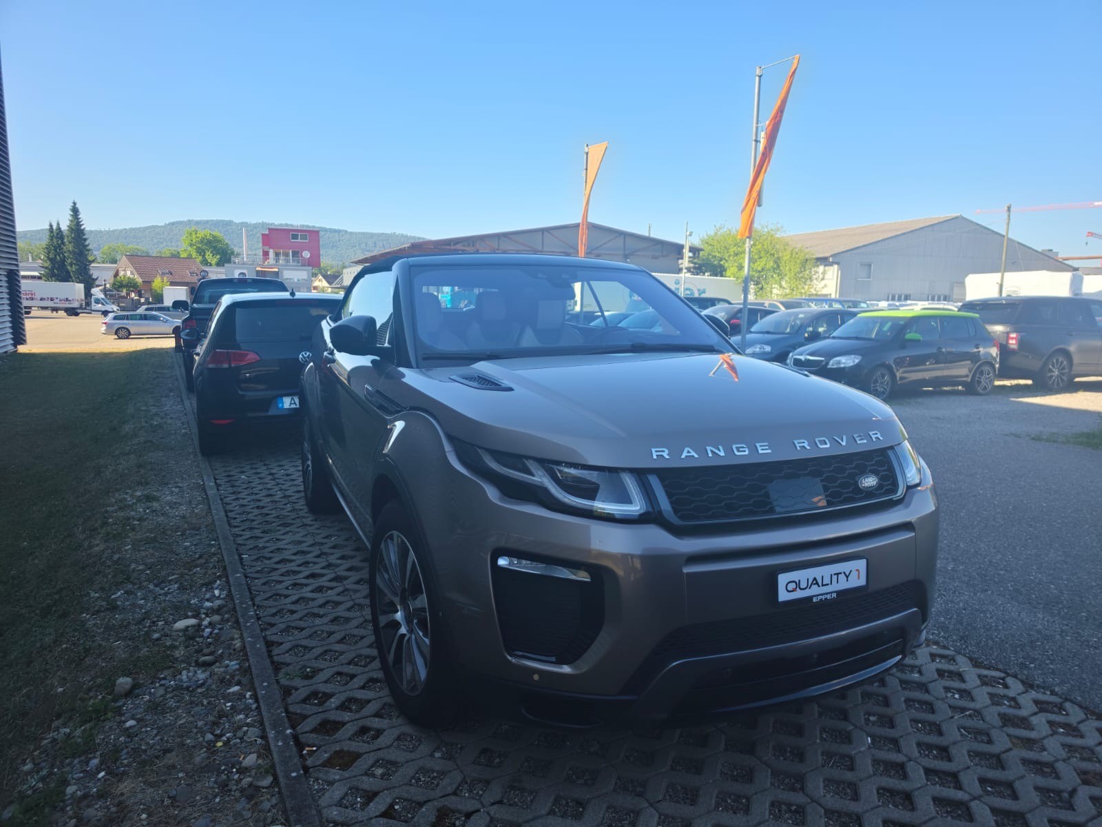 LAND ROVER Range Rover Evoque Convert. 2.0Si4 HSE Dynamic AT9-image-4
