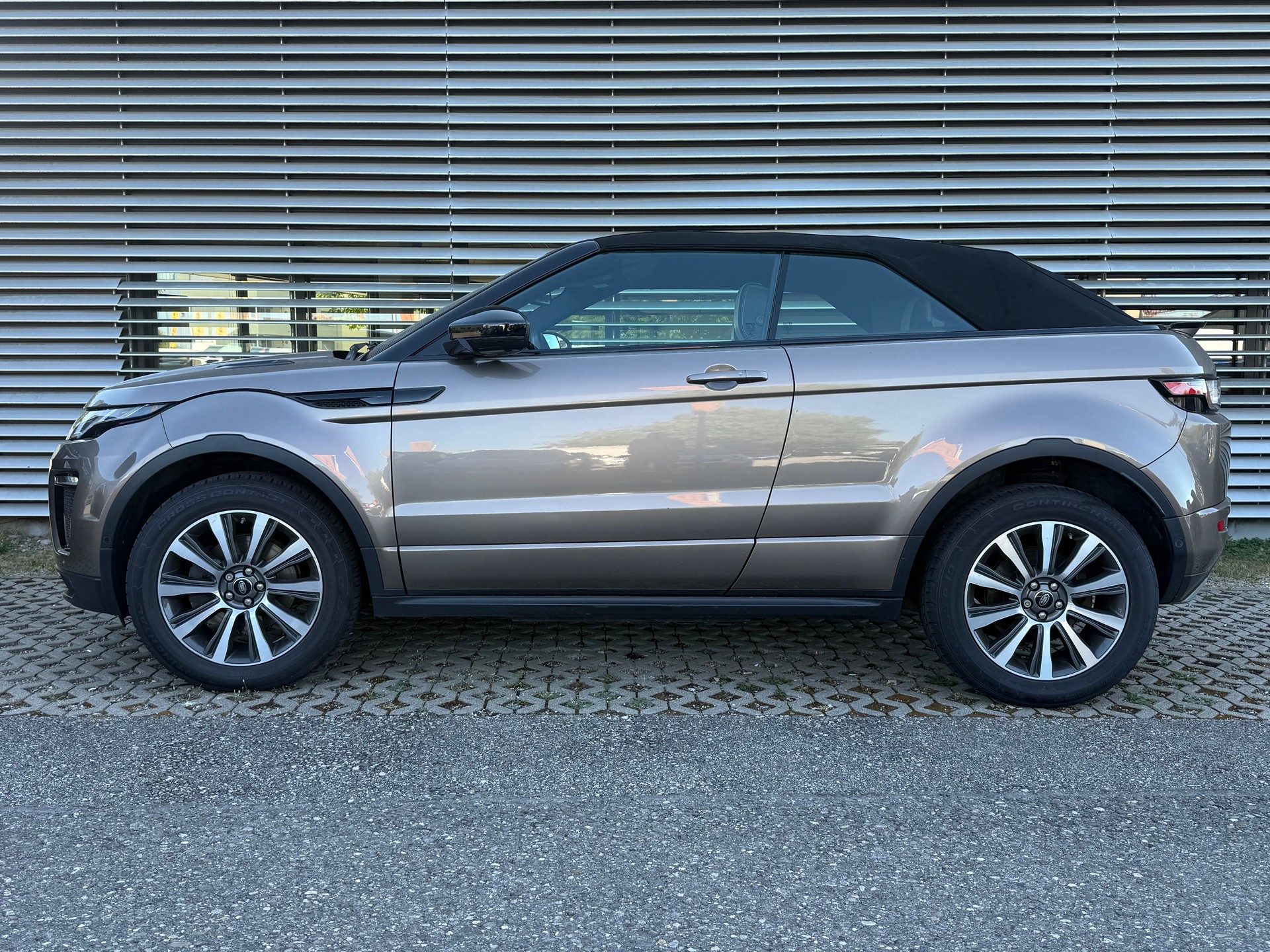 LAND ROVER Range Rover Evoque Convert. 2.0Si4 HSE Dynamic AT9-image-8