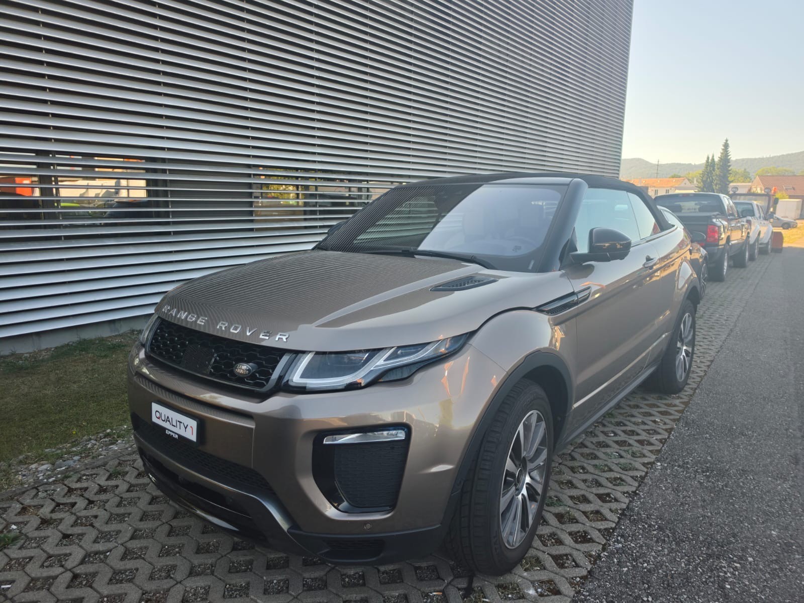 LAND ROVER Range Rover Evoque Convert. 2.0Si4 HSE Dynamic AT9-image-6