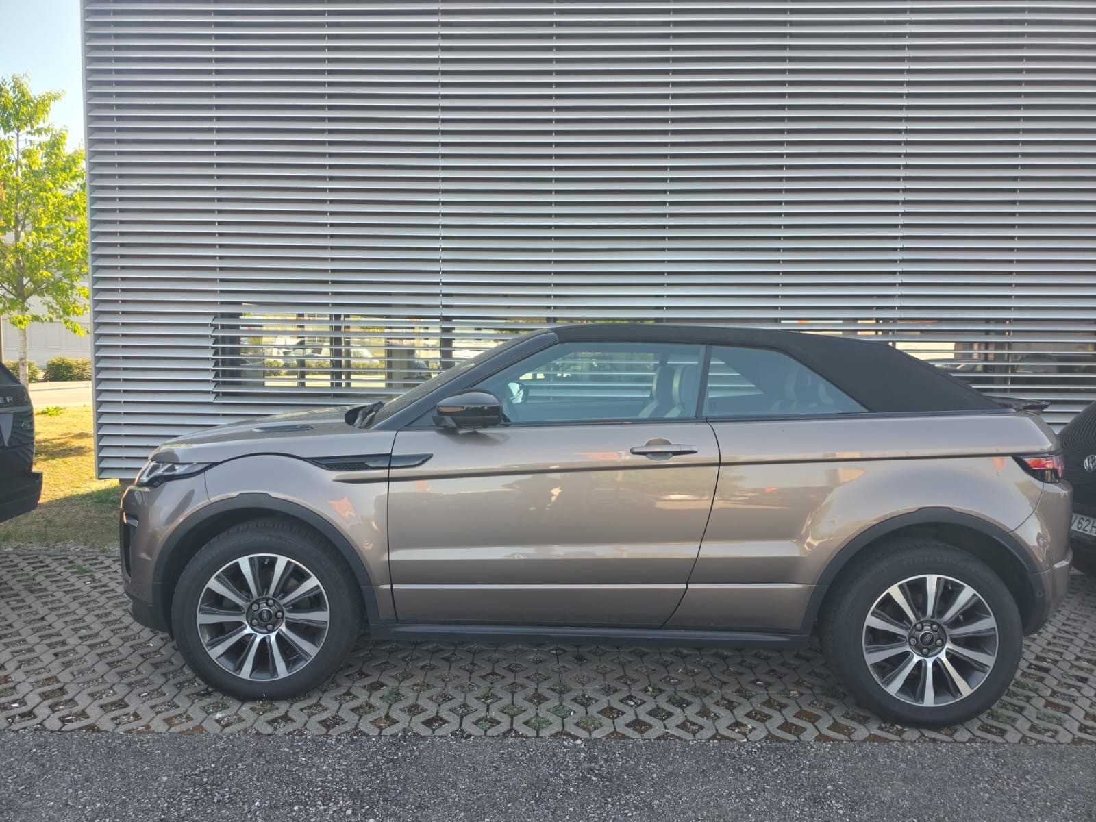 LAND ROVER Range Rover Evoque Convert. 2.0Si4 HSE Dynamic AT9-image-5