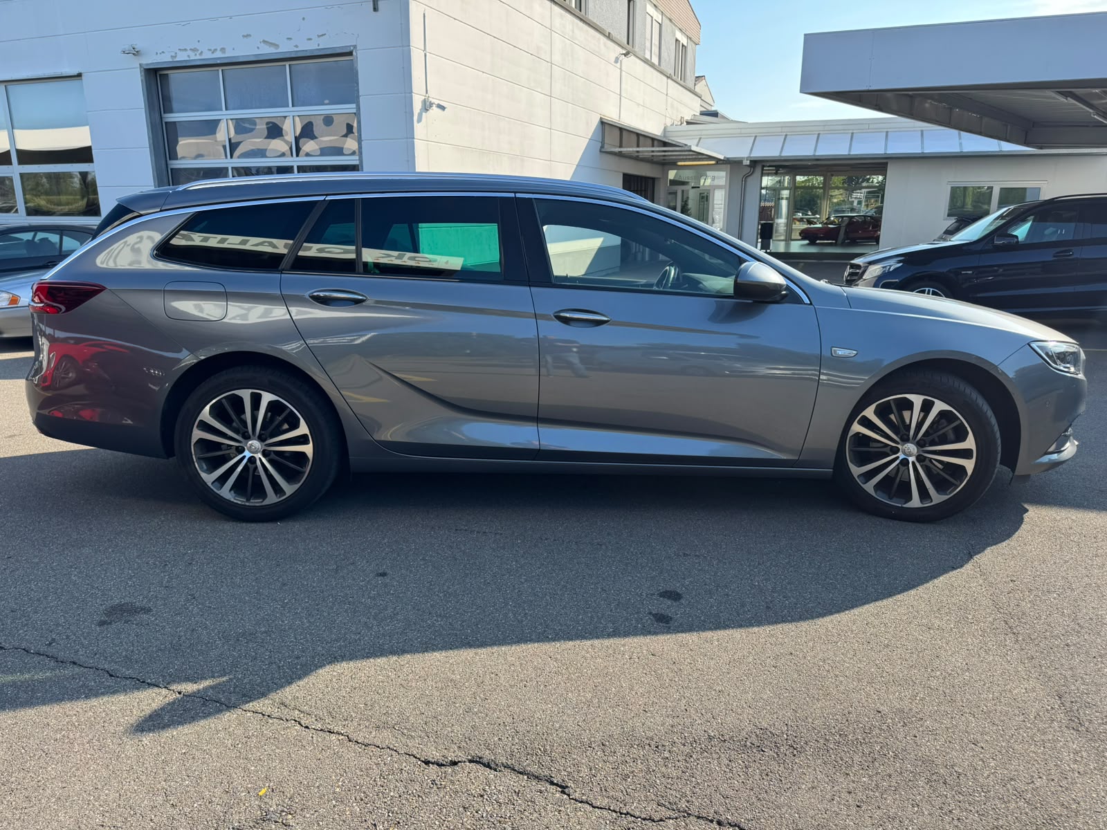 OPEL Insignia 1.6 T Sports Tourer Excellence Automatic-image-4
