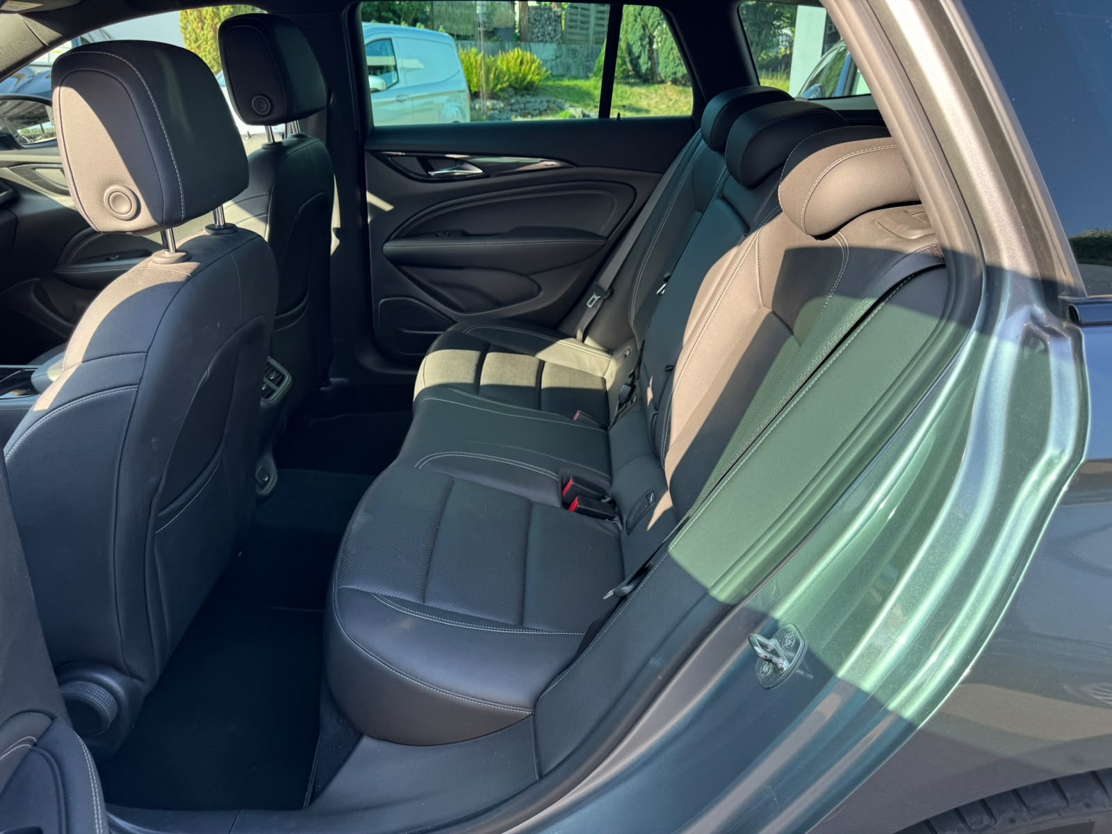 OPEL Insignia 1.6 T Sports Tourer Excellence Automatic-image-15