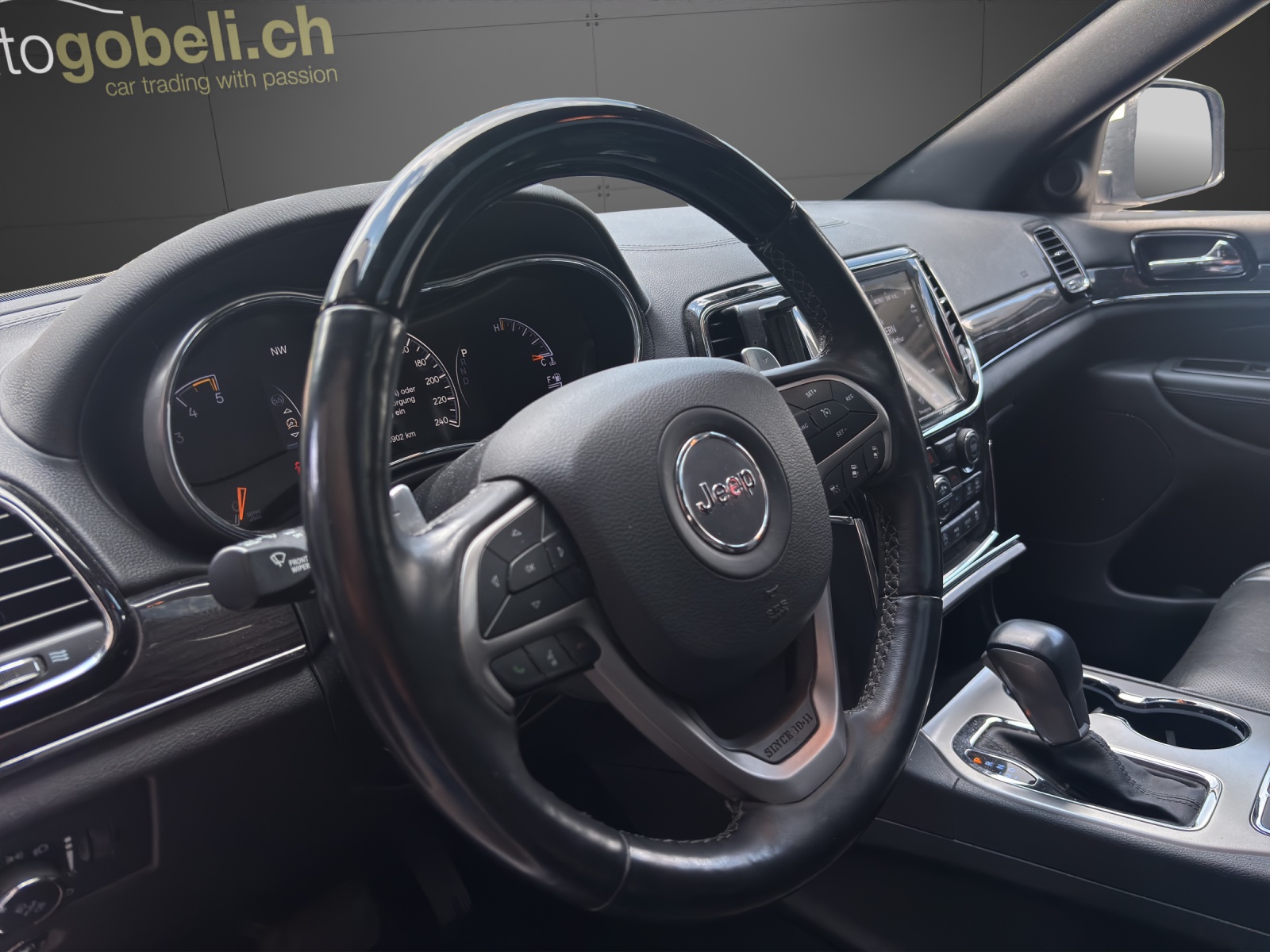 JEEP Grand Cherokee 3.0 CRD Overland Automatic-image-3